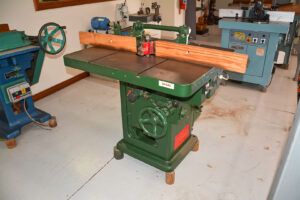 JONSEREDS SPINDLE MOULDER โ SWEDEN (PRE-OWNED) (SP64U)