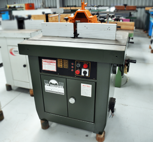WOODMASTER SPINDLE MOULDER (PRE-OWNED) (SP66U)