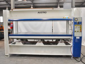 ORMA NPC 6/95 HOT HYDRAULIC PRESS (PRE-OWNED) (AWAITING CODE)