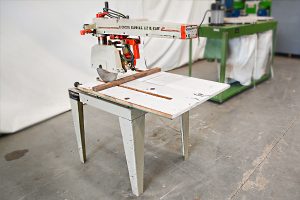 OMGA RADIAL ARM SAW (PRE-OWNED)