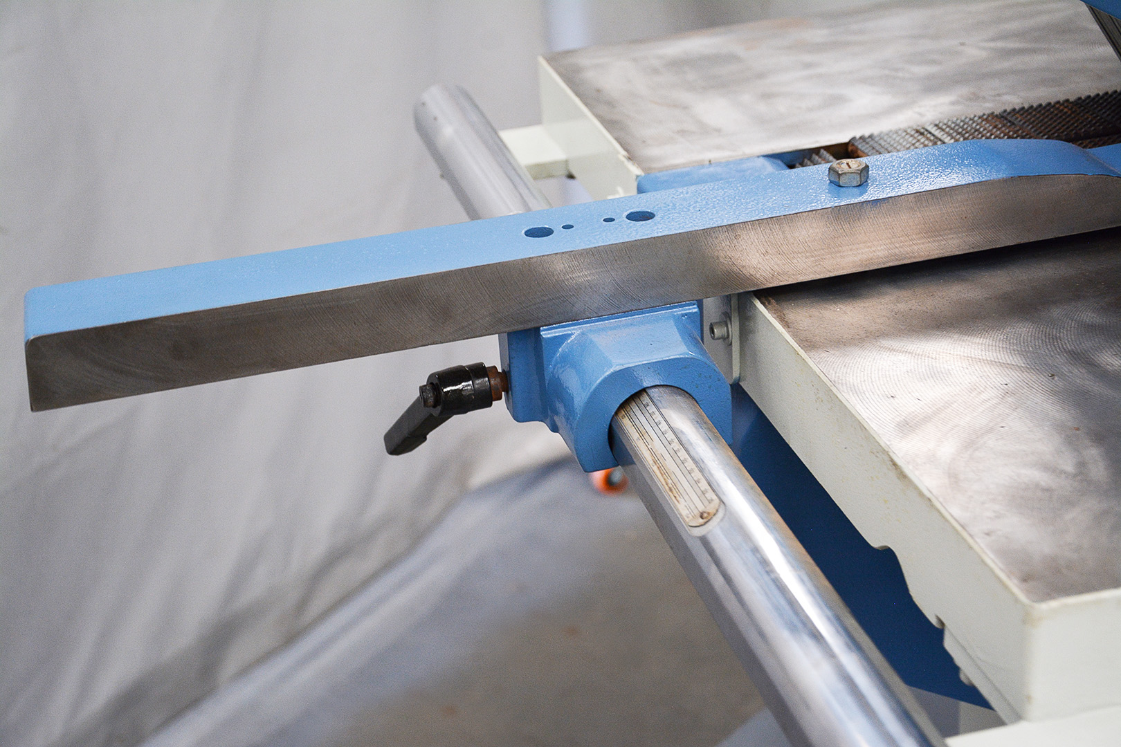 Holytek HR-303 Straight Line Production Rip Saw (Fully Serviced)(MR6N) - Image 6