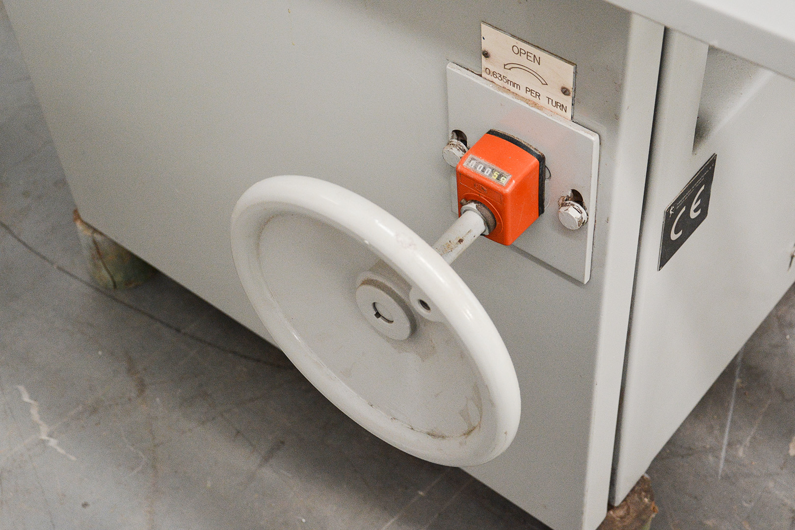 TIMESAVER 100 WIDE BELT SANDER (S65U) (PRE-OWNED) - Image 2