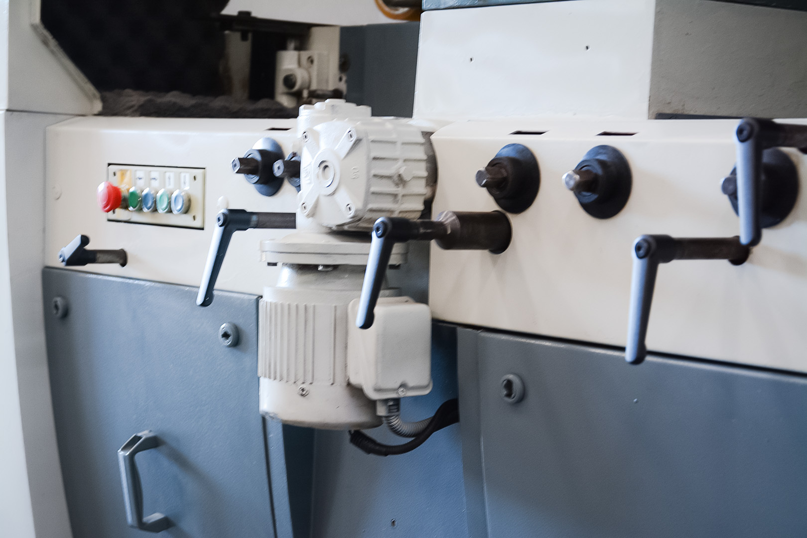 Leadermac LMC 523 Platinum – 5 Spindle Head Moulder (MO058U) - Image 19