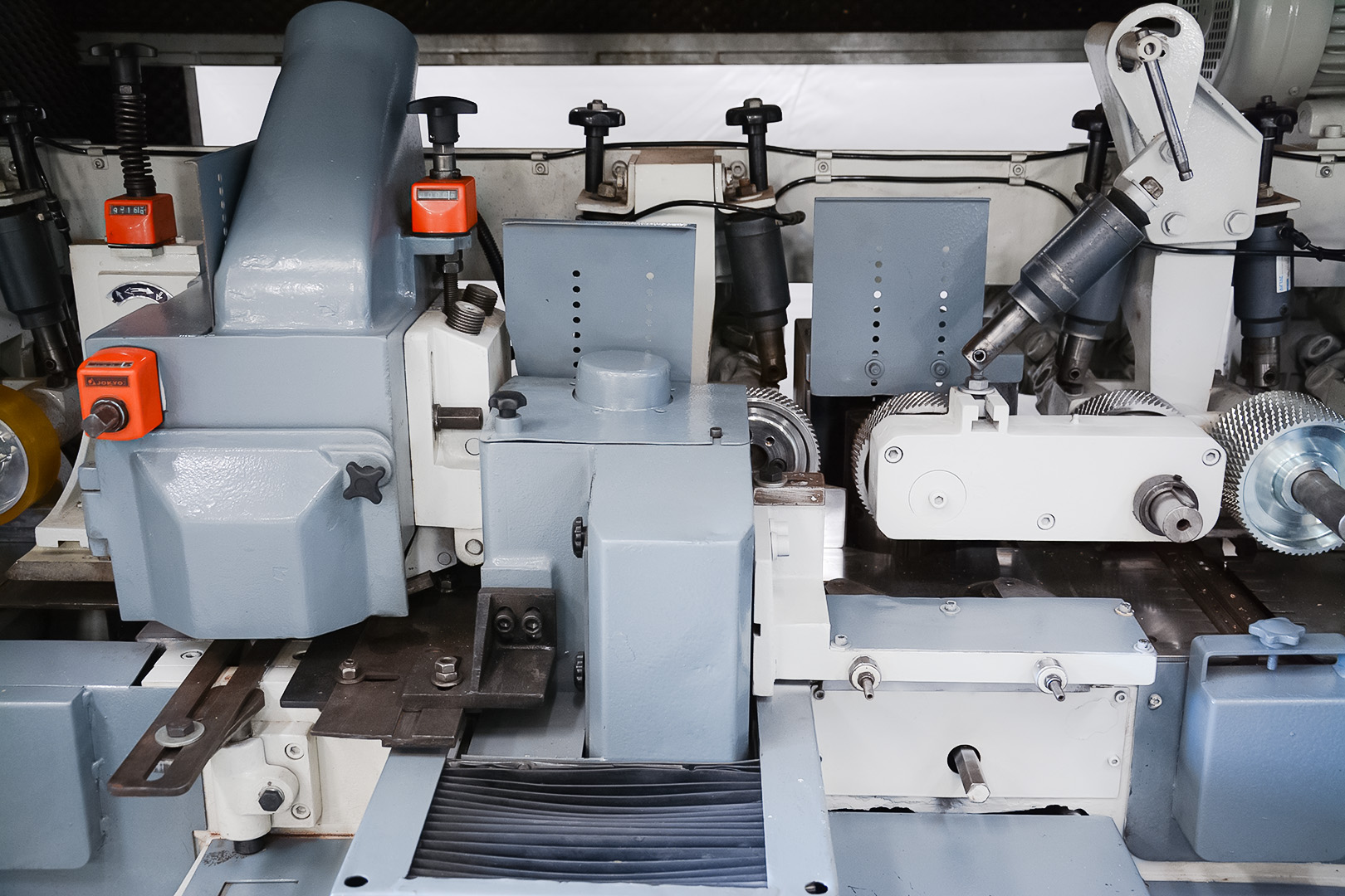 Leadermac LMC 523 Platinum – 5 Spindle Head Moulder (MO058U) - Image 14