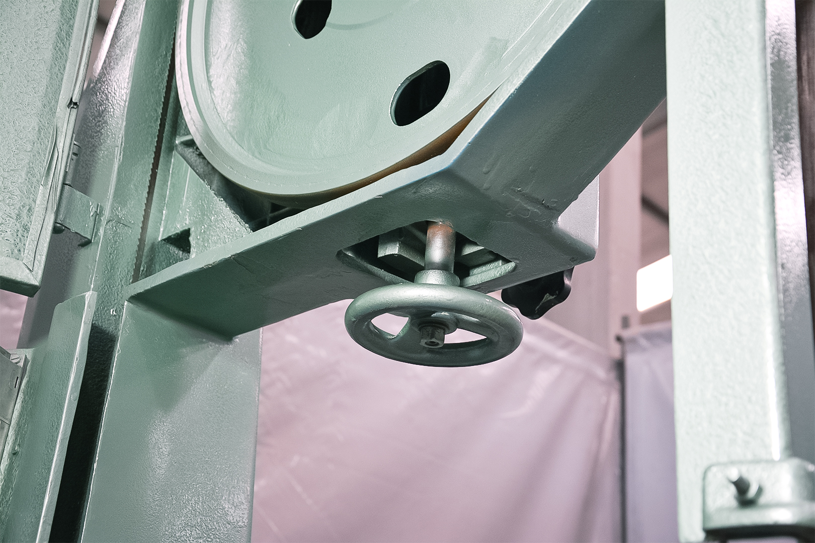IWM Industrial Bandsaw โ Italy (Fully Serviced) - Image 14