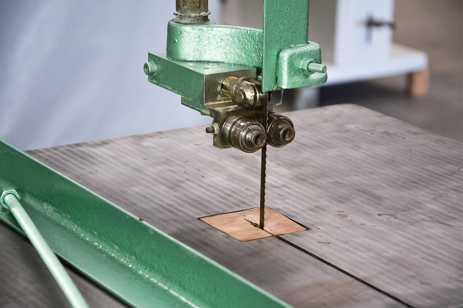 IWM Industrial Bandsaw โ Italy (Fully Serviced) - Image 4