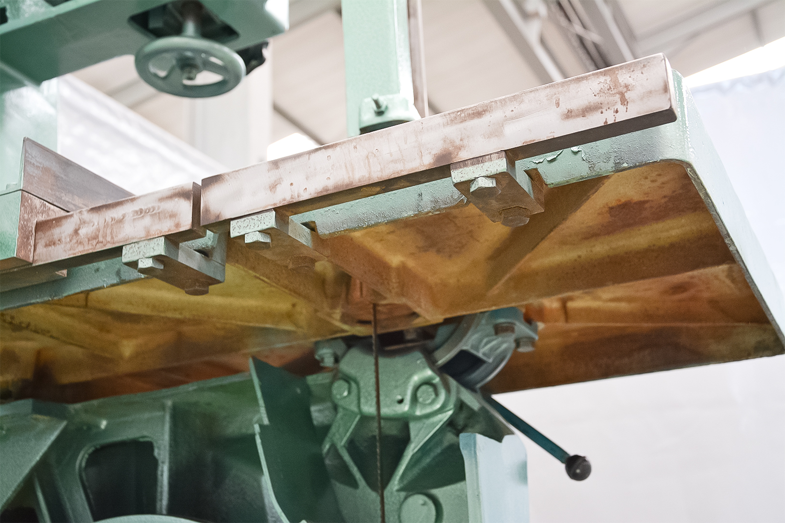 IWM Industrial Bandsaw โ Italy (Fully Serviced) - Image 9