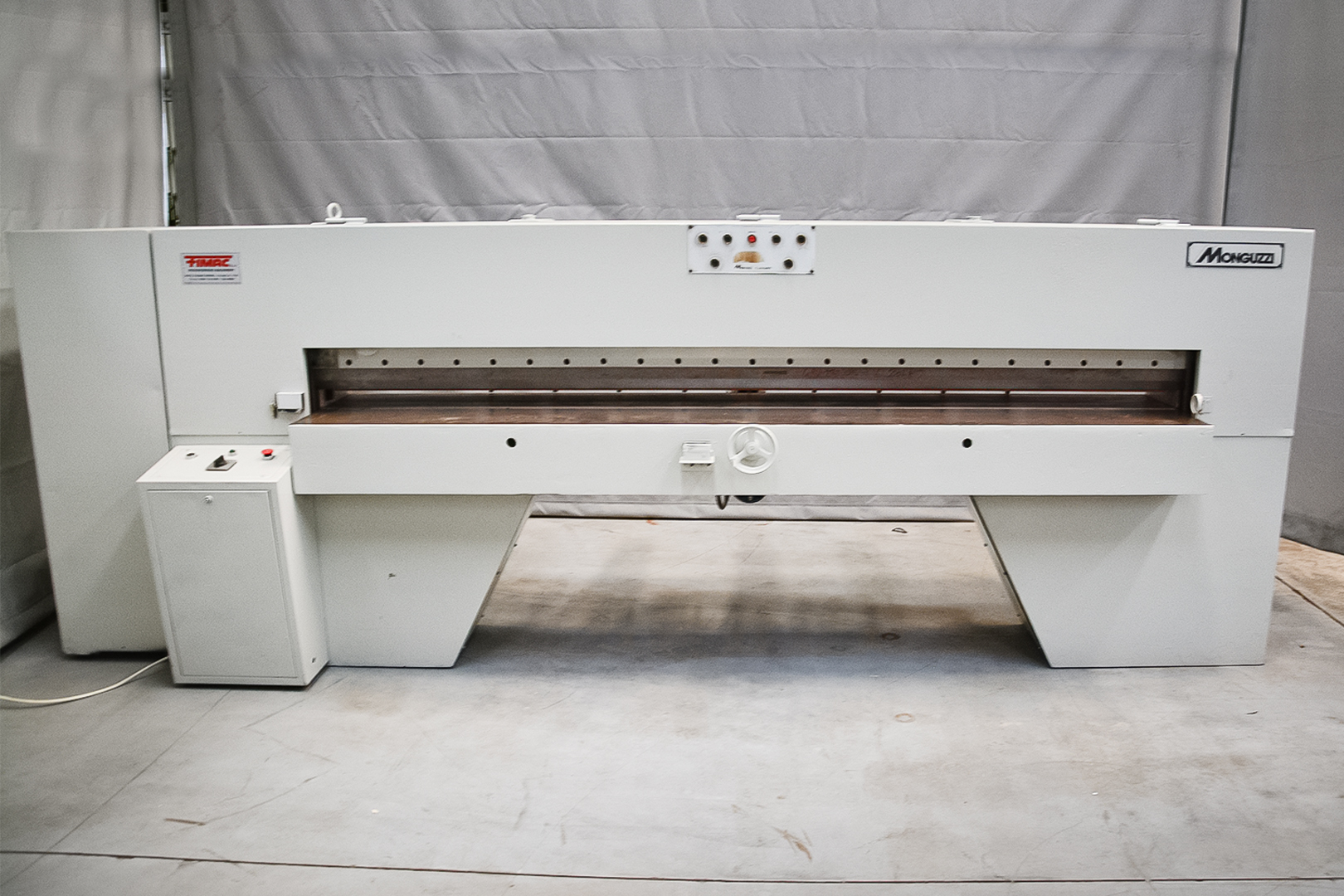 MONGUZZI Veneer Guillotine (Fully Serviced) (V22U) - Image 4