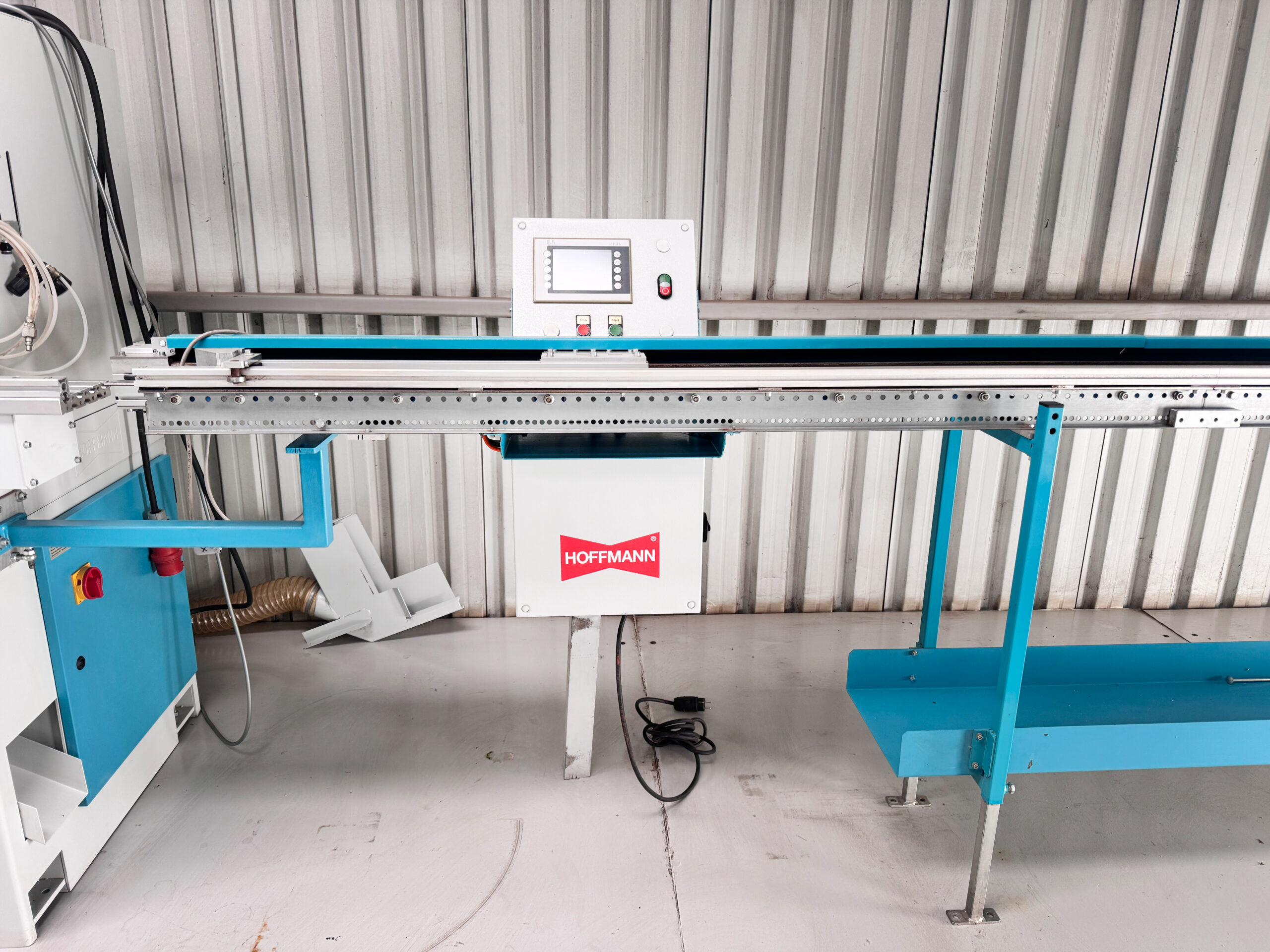 Hoffmann MS 35 Double Mitre Saw with Electronic Fence and Feed Tables - Image 16