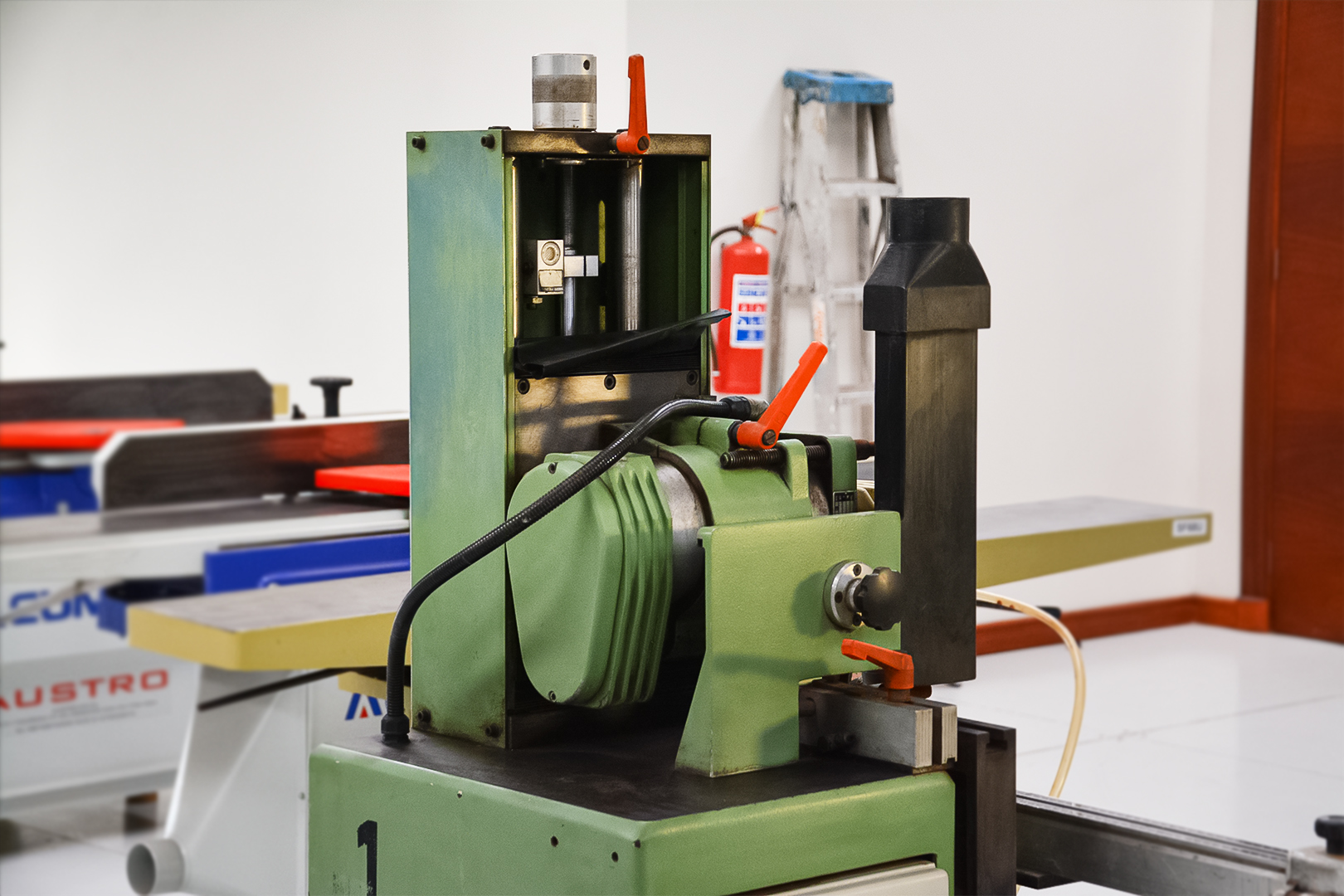 Maka Hollow Chisel Morticer (Fully Serviced) (MT29U) - Image 7