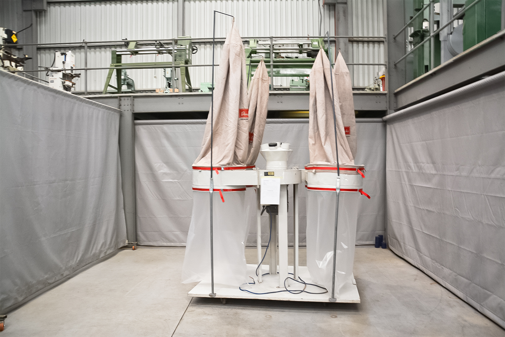 Heavy Duty DM-740DS IWM Four Bag Extractor (Fully Serviced) - Image 8