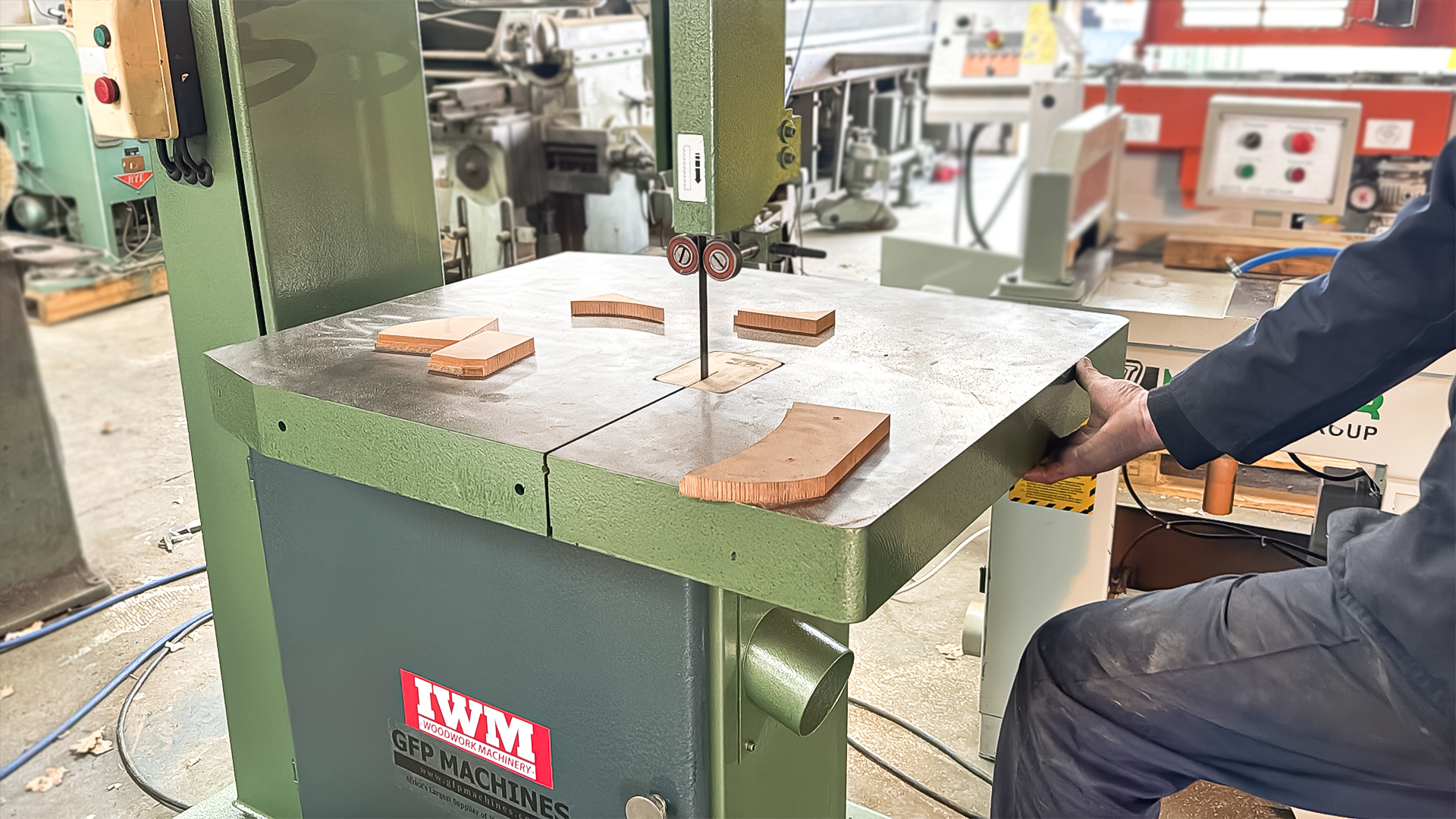 IWM MJ600 Band Saw (Sold Fully Serviced) - Image 33