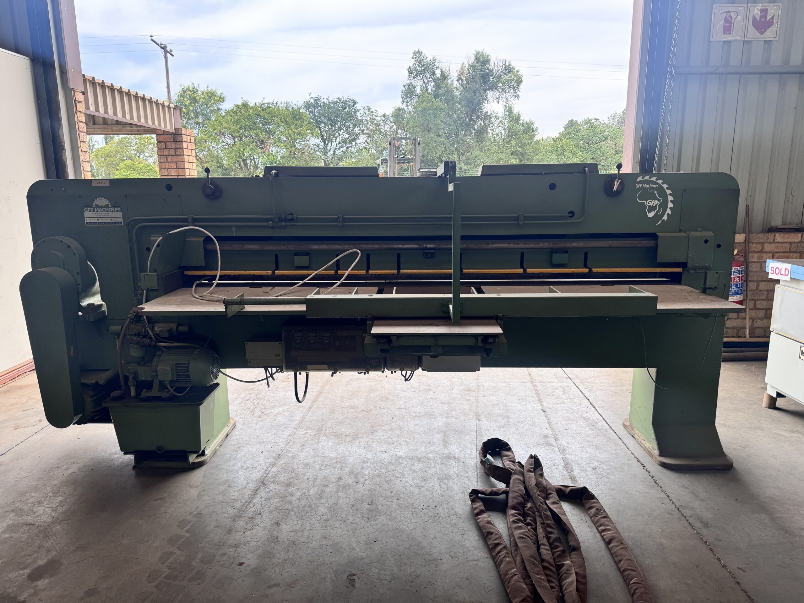 Josting 2.5m Veneer Guillotines - Italy (Fully Serviced) (V19U) - Image 2