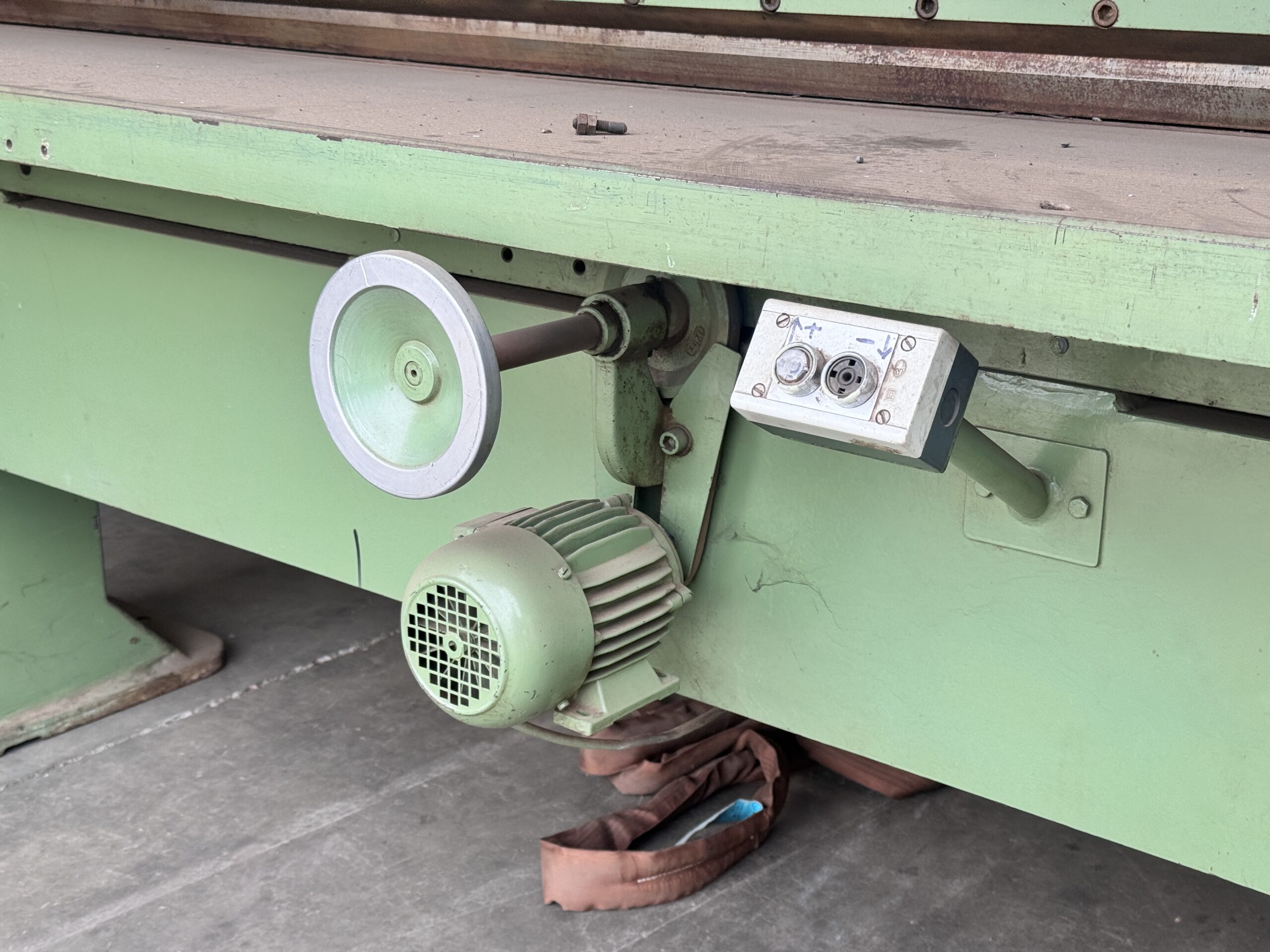 Josting 2.5m Veneer Guillotines - Italy (Fully Serviced) (V19U) - Image 8