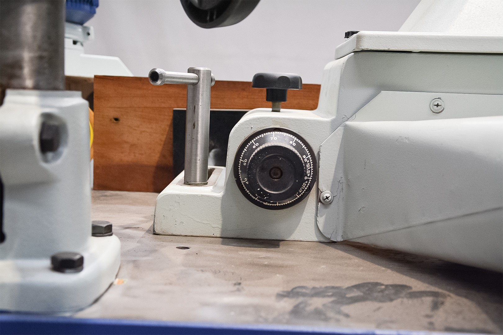 IWM SS-51 2 TS Sliding Table Spindle with Auto Feeder (Fully Serviced) - Image 10
