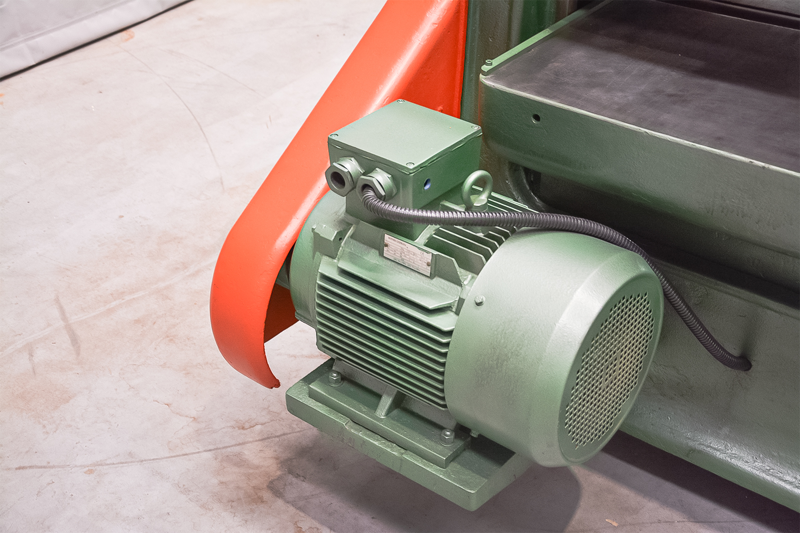 880 Bottcher & Gessner Industrial Thicknesser (TH86U) - Image 13