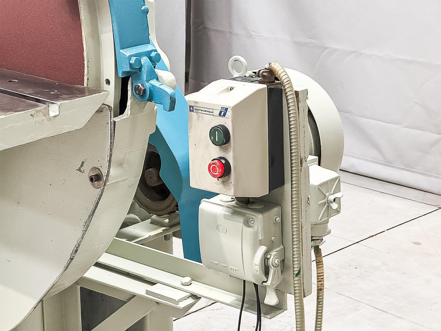 IWM Large Disk Sander (Fully Serviced) - Image 8