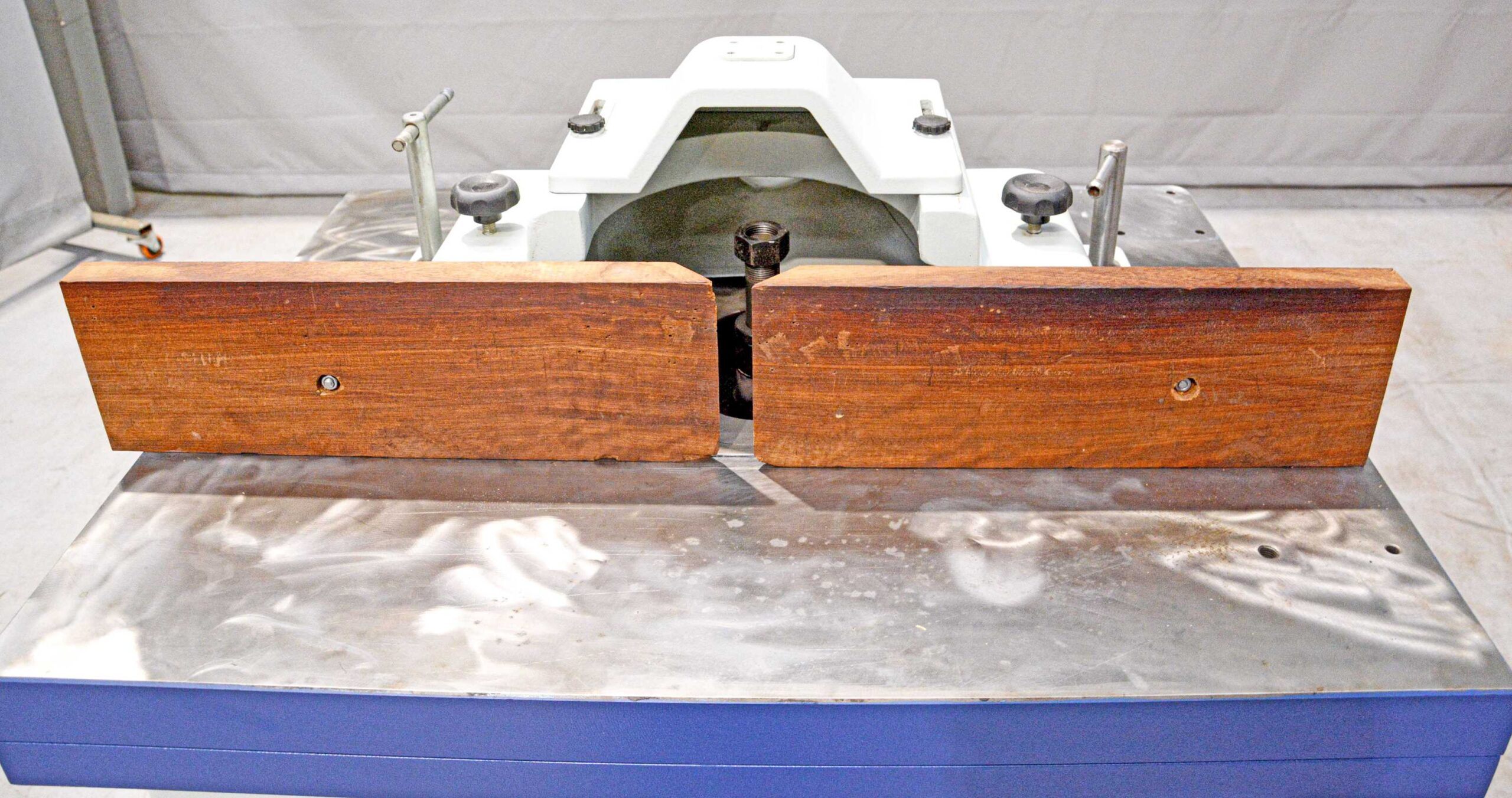 IWM Spindle with 3 Wheel Feeder - Image 8