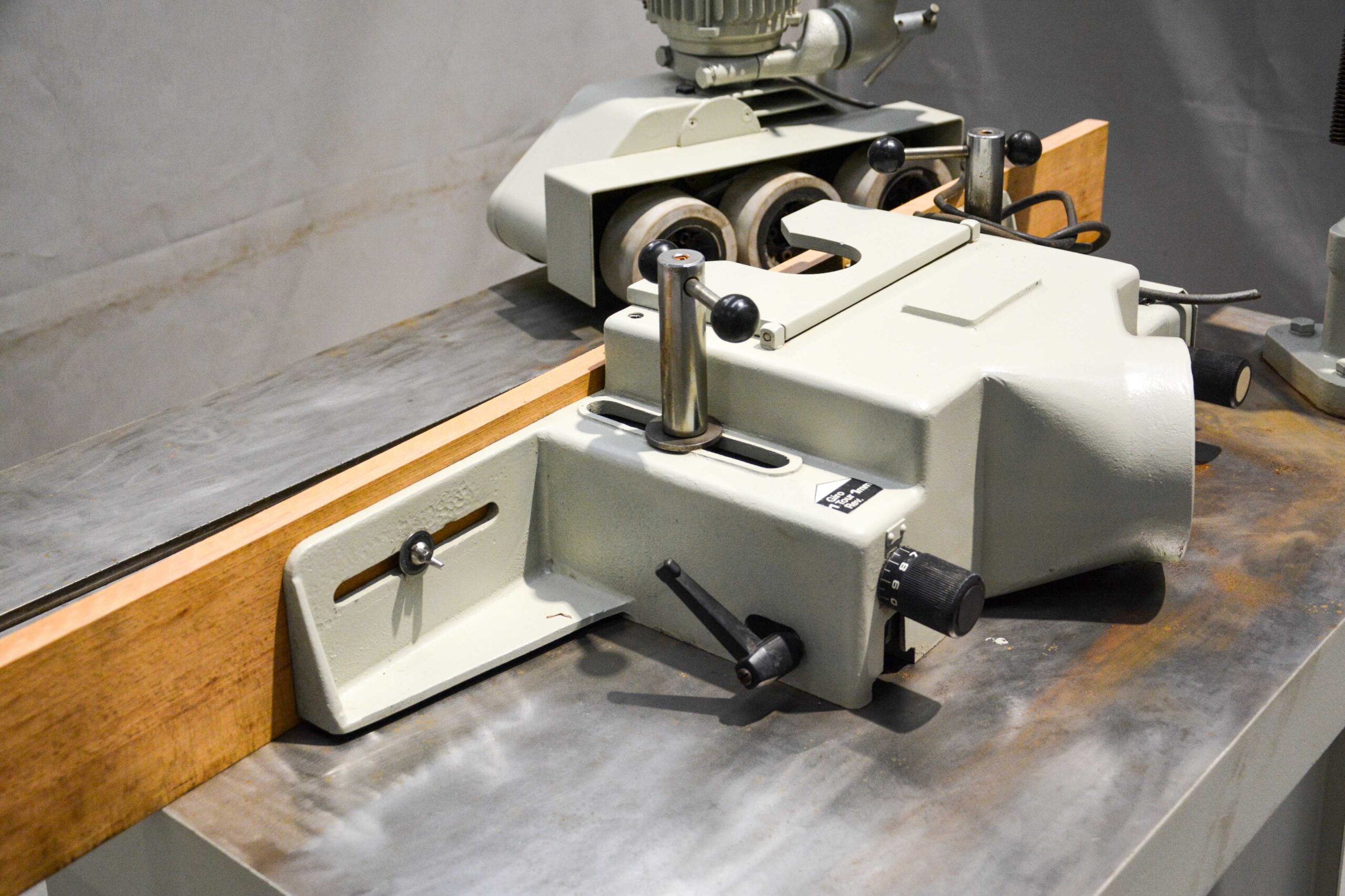 Casadei F115 Heavy-Duty Spindle Moulder with Auto Feeder โ Italy (Fully Serviced) - Image 20