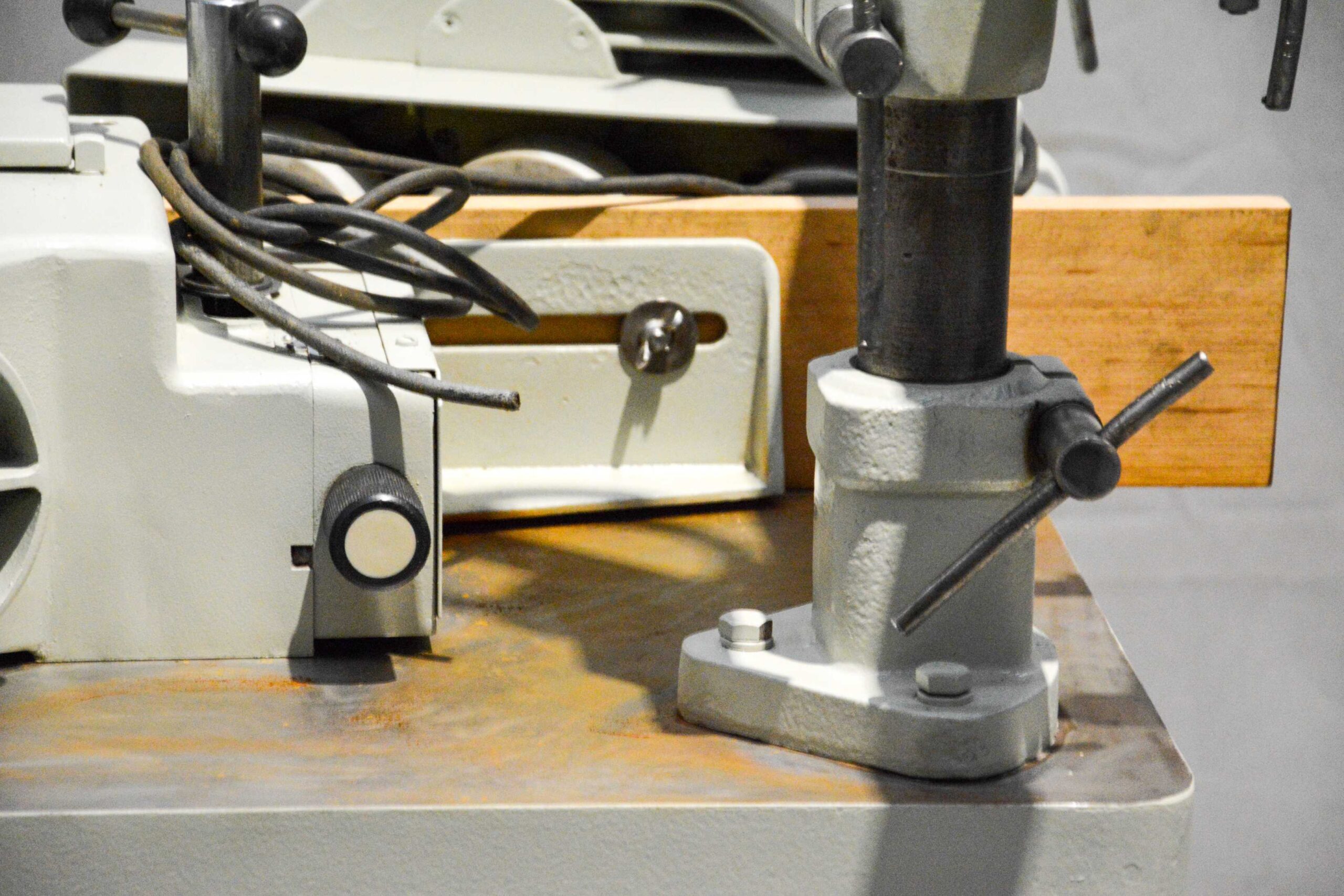 Casadei F115 Heavy-Duty Spindle Moulder with Auto Feeder โ Italy (Fully Serviced) - Image 16