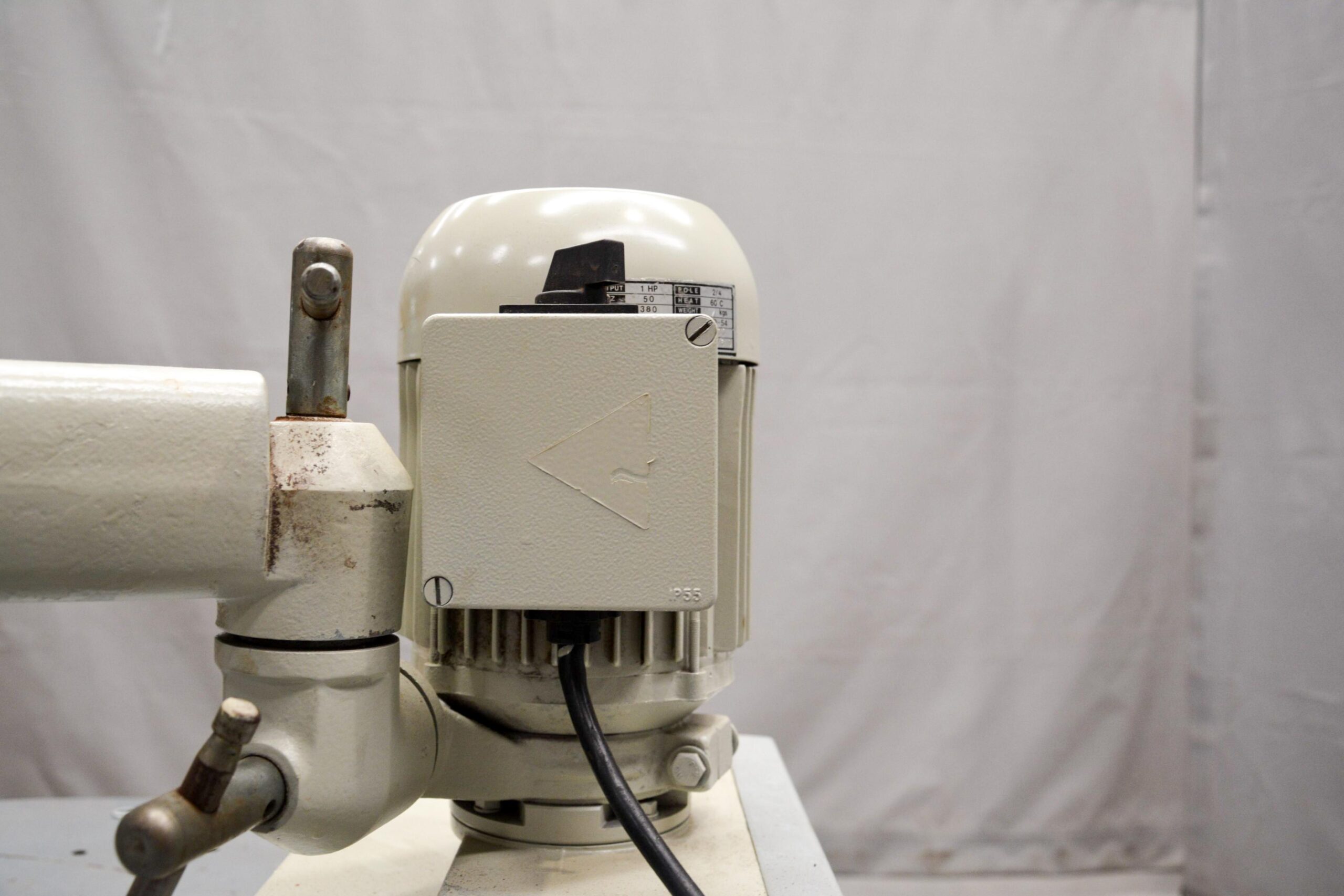 Industrial 3-Wheel Power Feeder (Fully Serviced) - Image 13