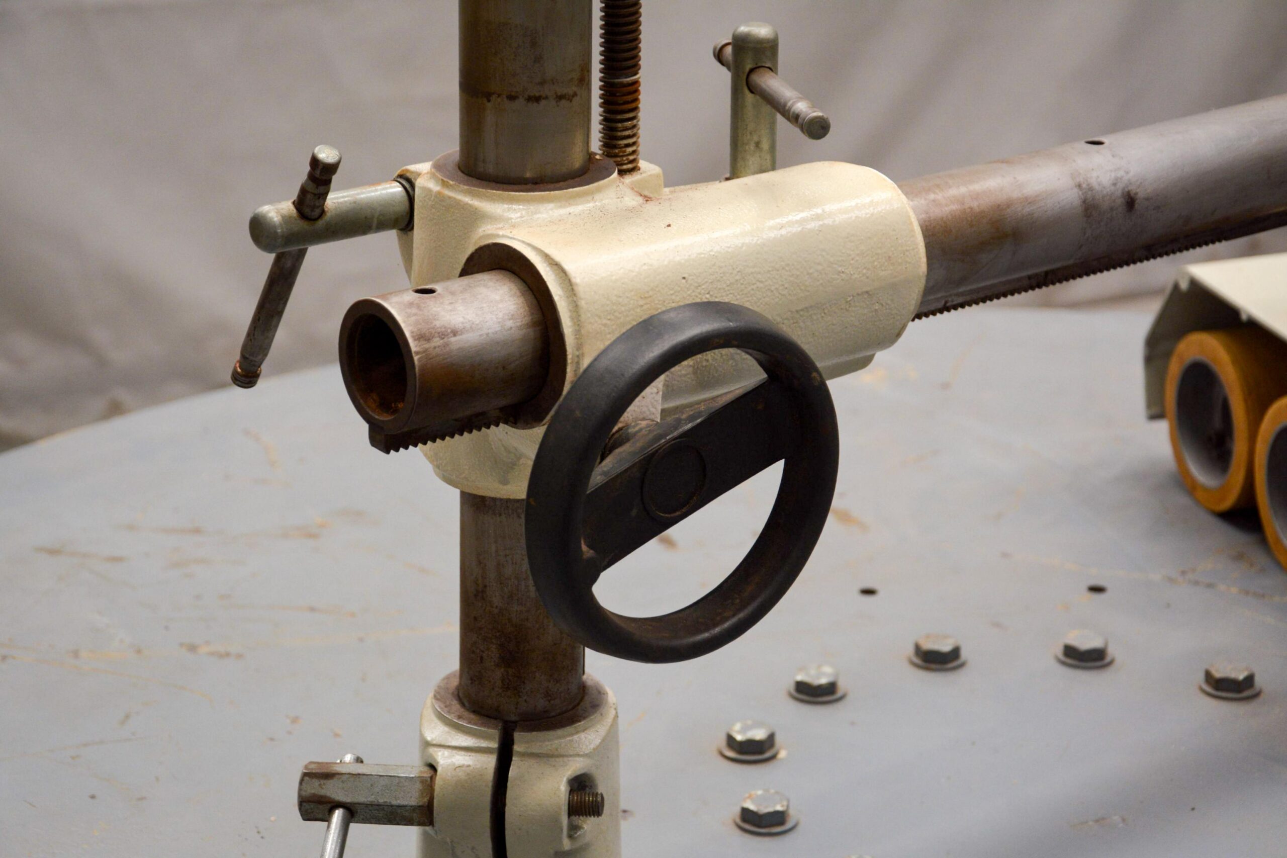 Industrial 3-Wheel Power Feeder (Fully Serviced) - Image 10