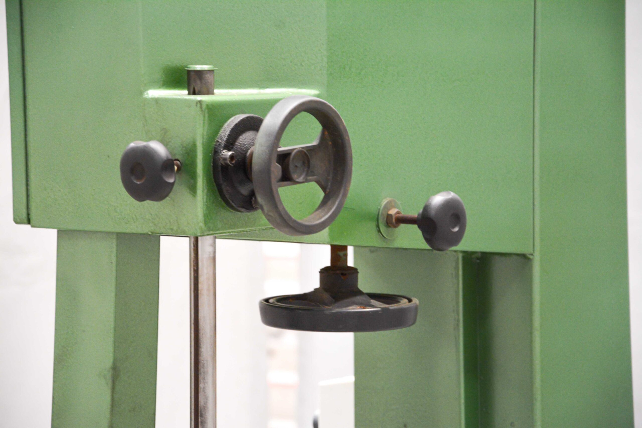 IWM Bandsaw โ (Fully Serviced) - Image 15
