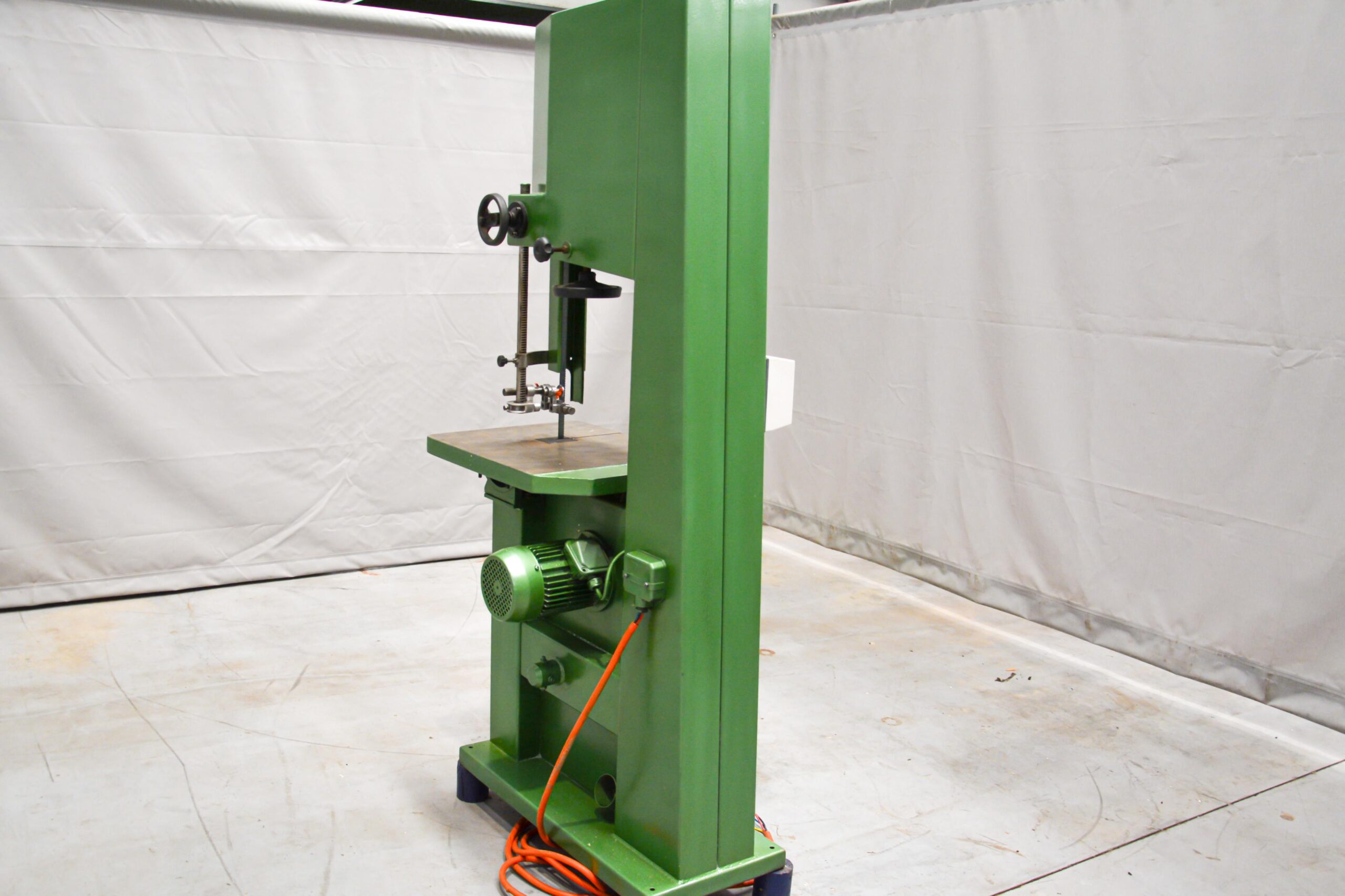 IWM Bandsaw โ (Fully Serviced) - Image 5