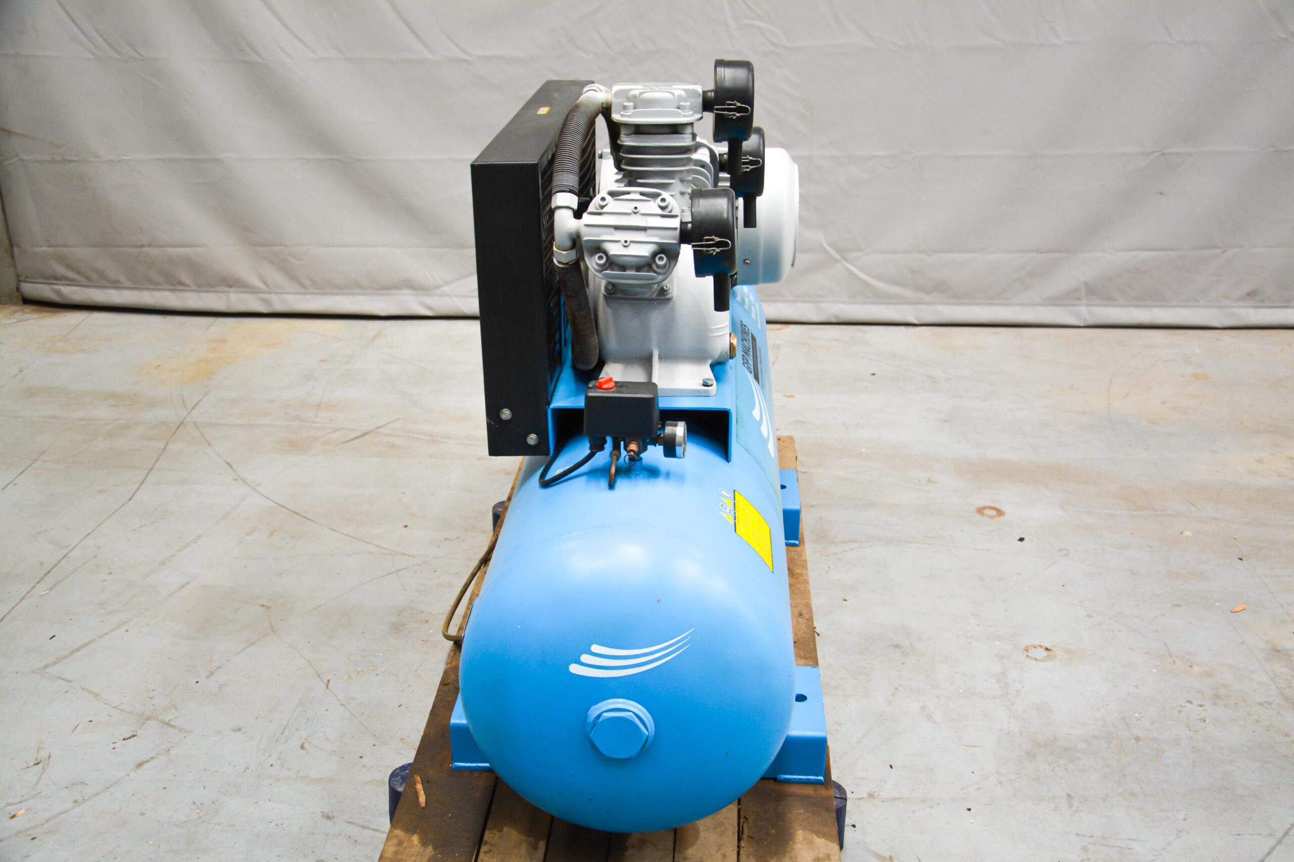 Airstream Air Compressor (Fully Serviced) - Image 6