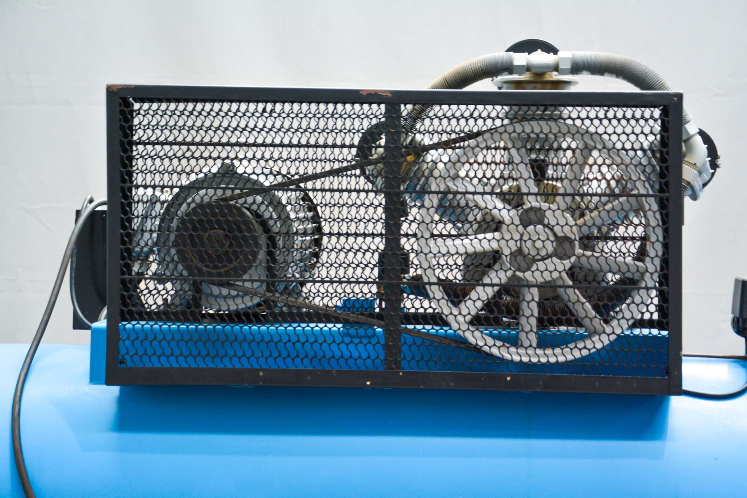 Airstream Air Compressor (Fully Serviced) - Image 9