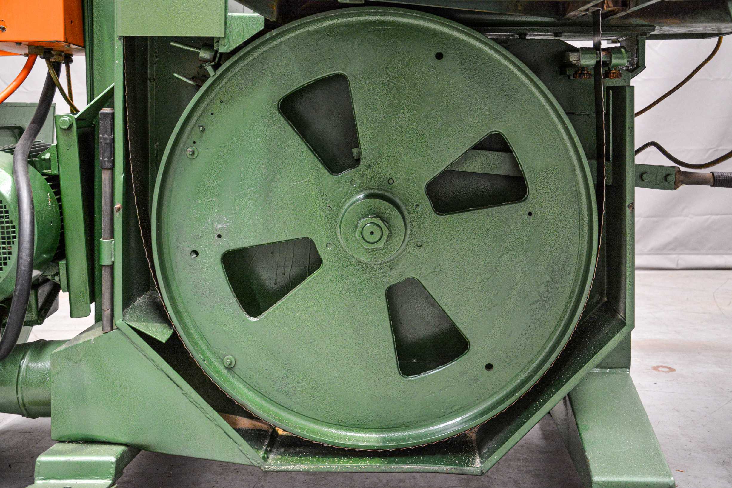 Forestor Band Resaw โ England (Fully Serviced) - Image 34