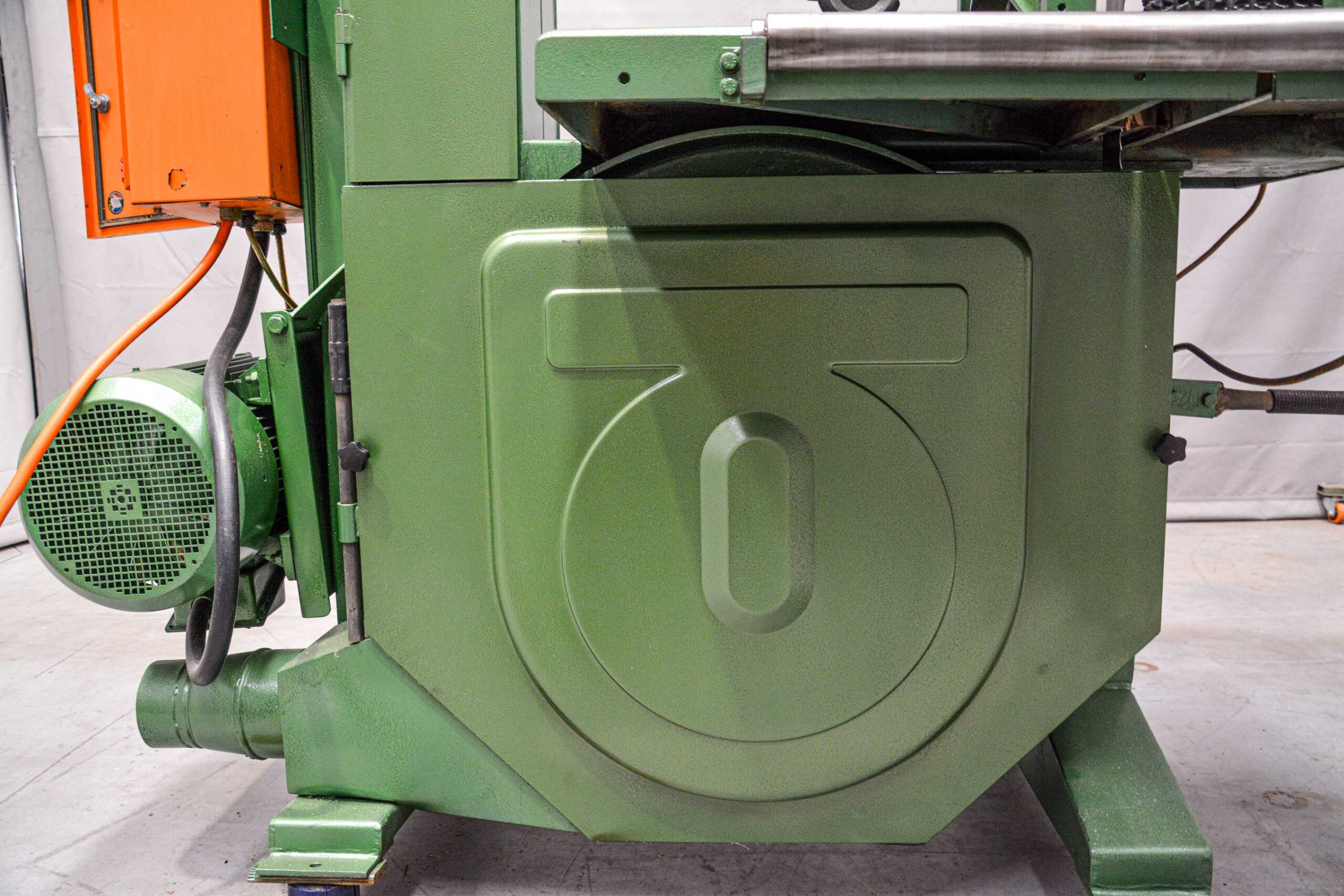 Forestor Band Resaw โ England (Fully Serviced) - Image 33