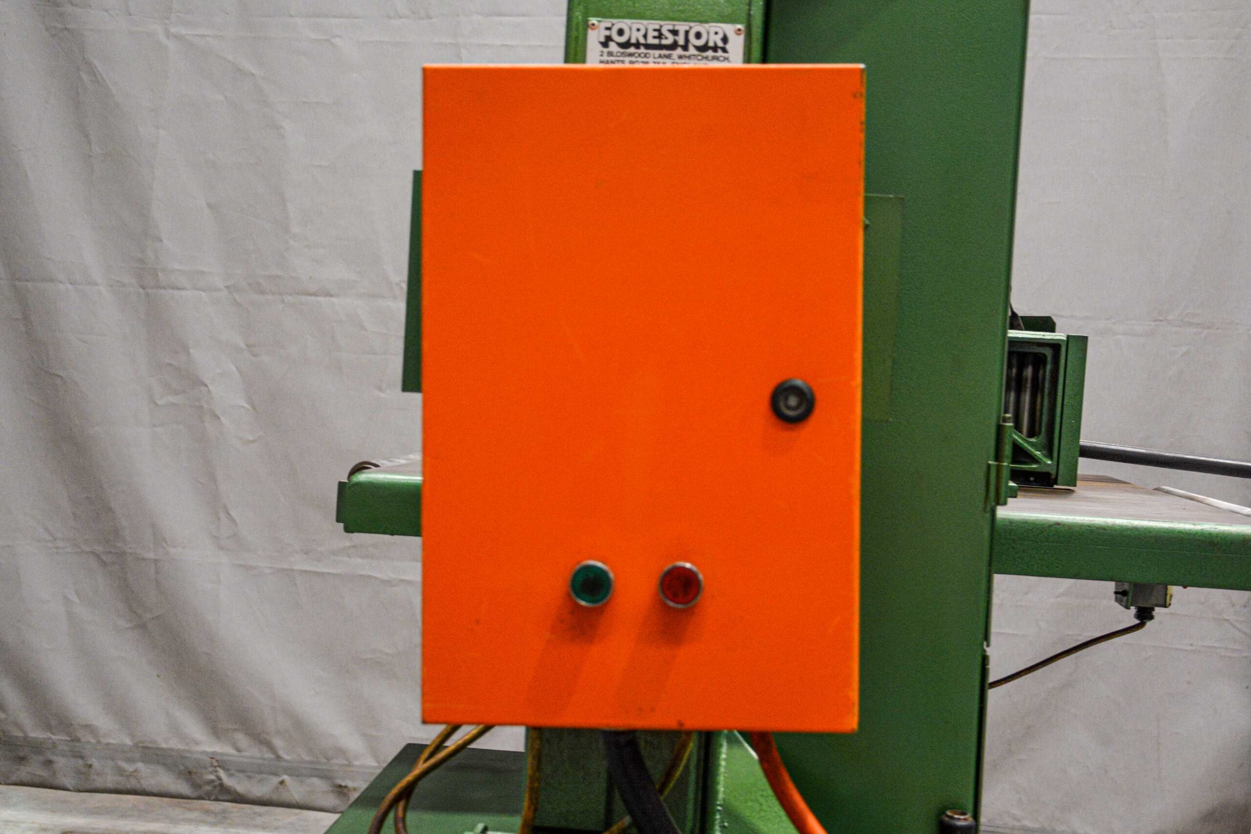 Forestor Band Resaw โ England (Fully Serviced) - Image 37