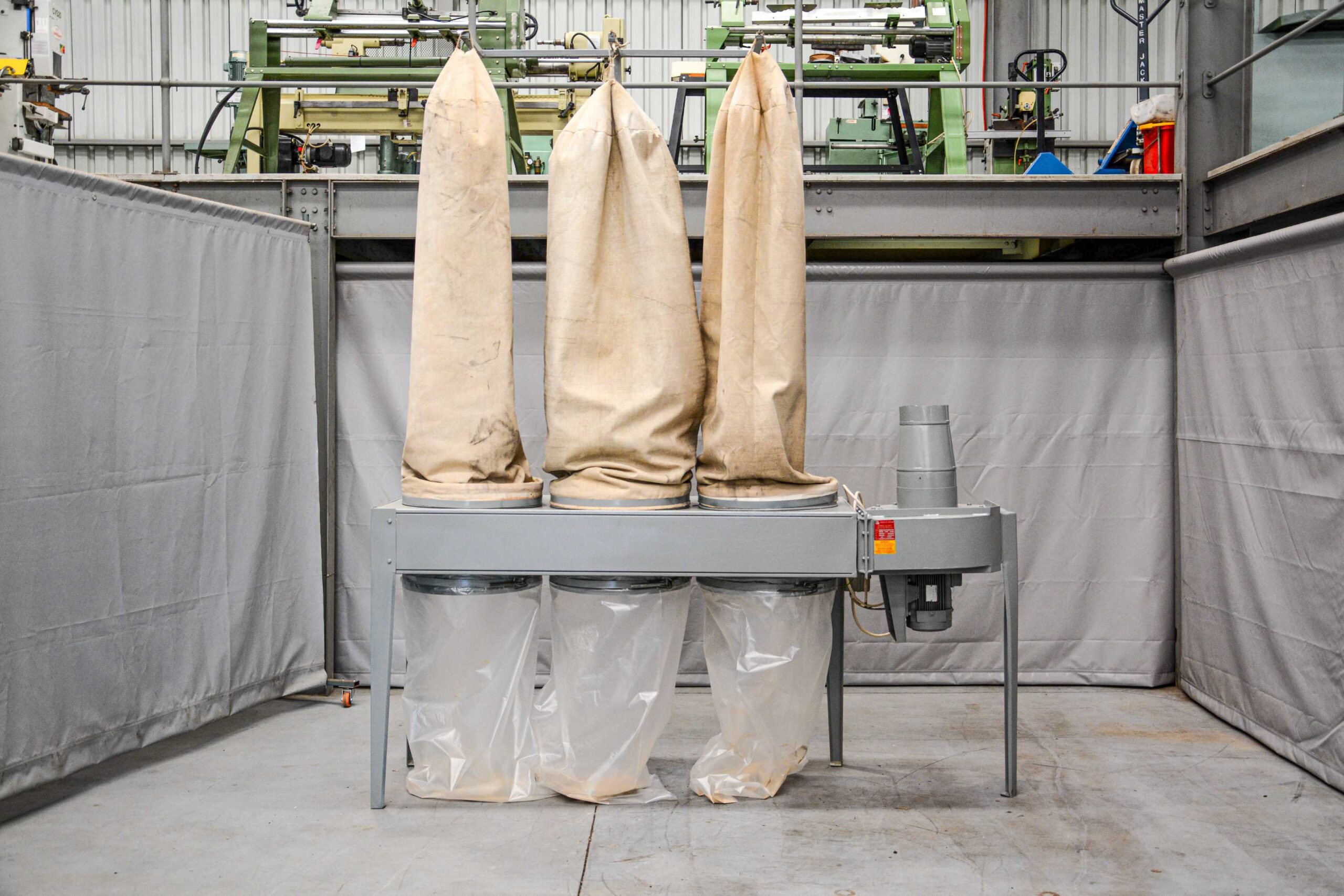 IWM 3 Bag Heavy Duty Dust Extractor (Fully Serviced)