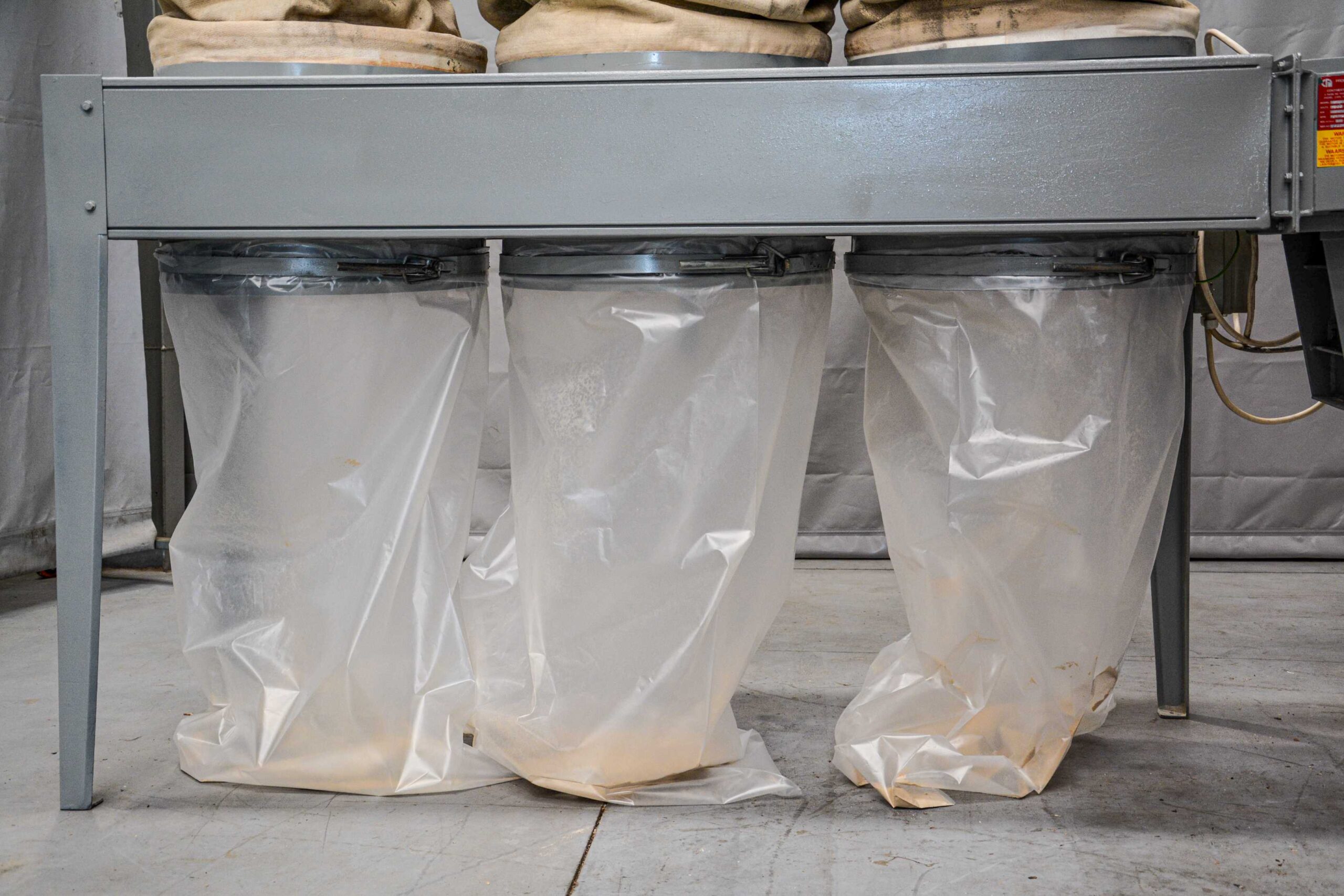 IWM 3 Bag Heavy Duty Dust Extractor (Fully Serviced) - Image 14