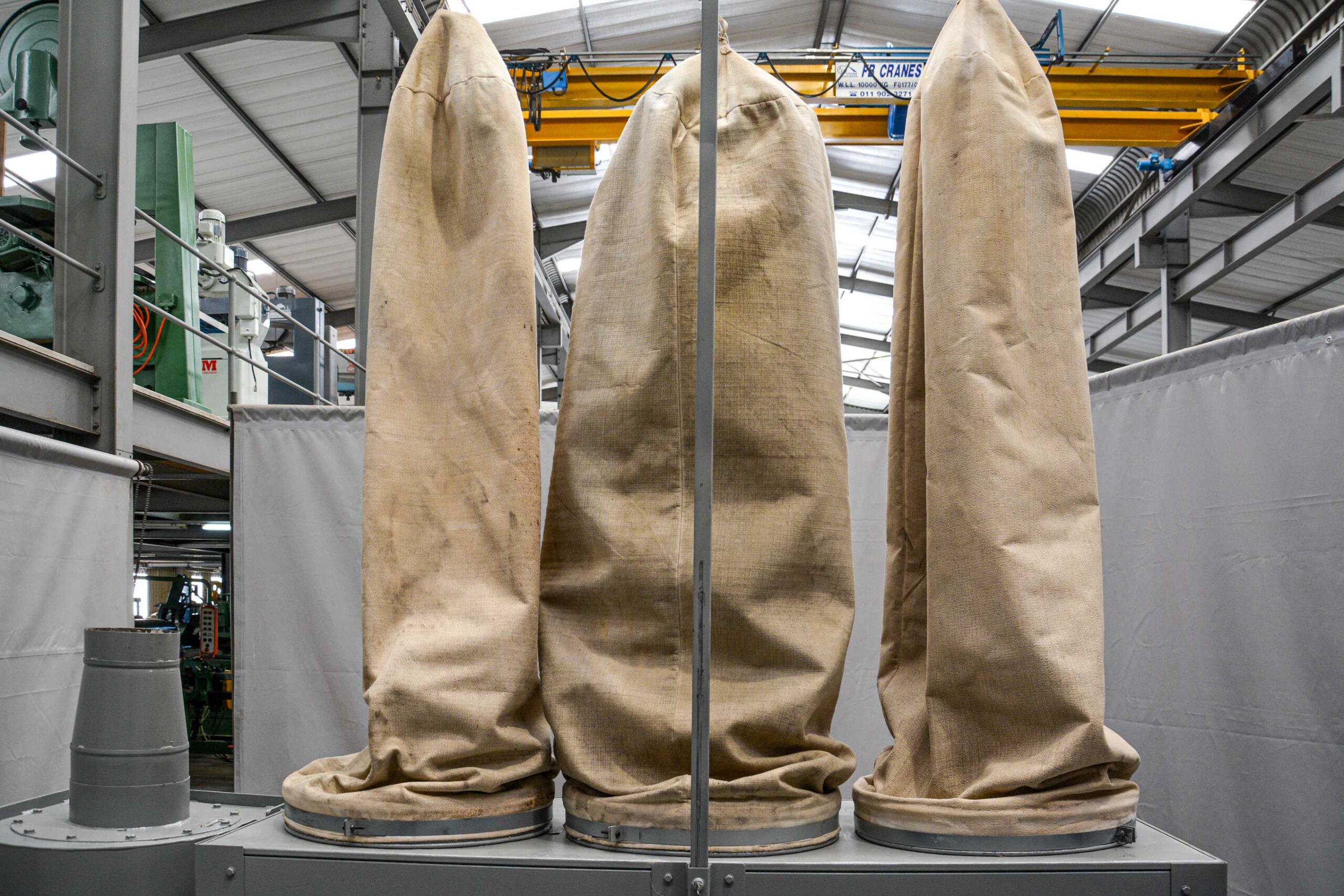 IWM 3 Bag Heavy Duty Dust Extractor (Fully Serviced) - Image 5