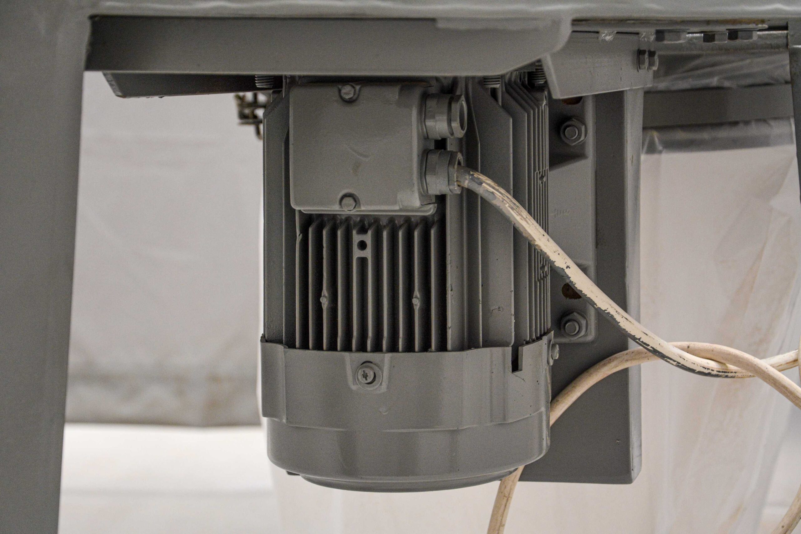 IWM 3 Bag Heavy Duty Dust Extractor (Fully Serviced) - Image 25