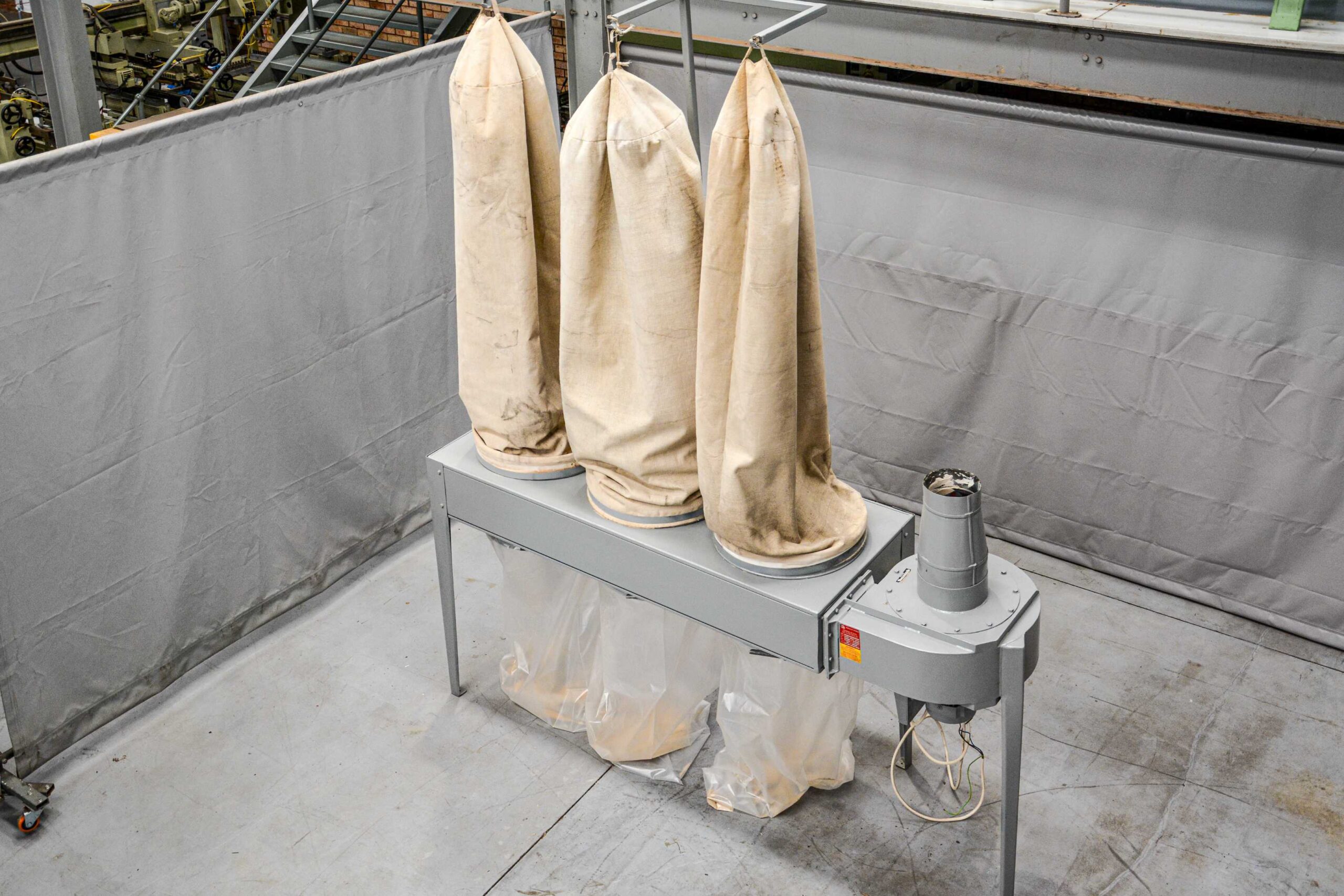IWM 3 Bag Heavy Duty Dust Extractor (Fully Serviced) - Image 24