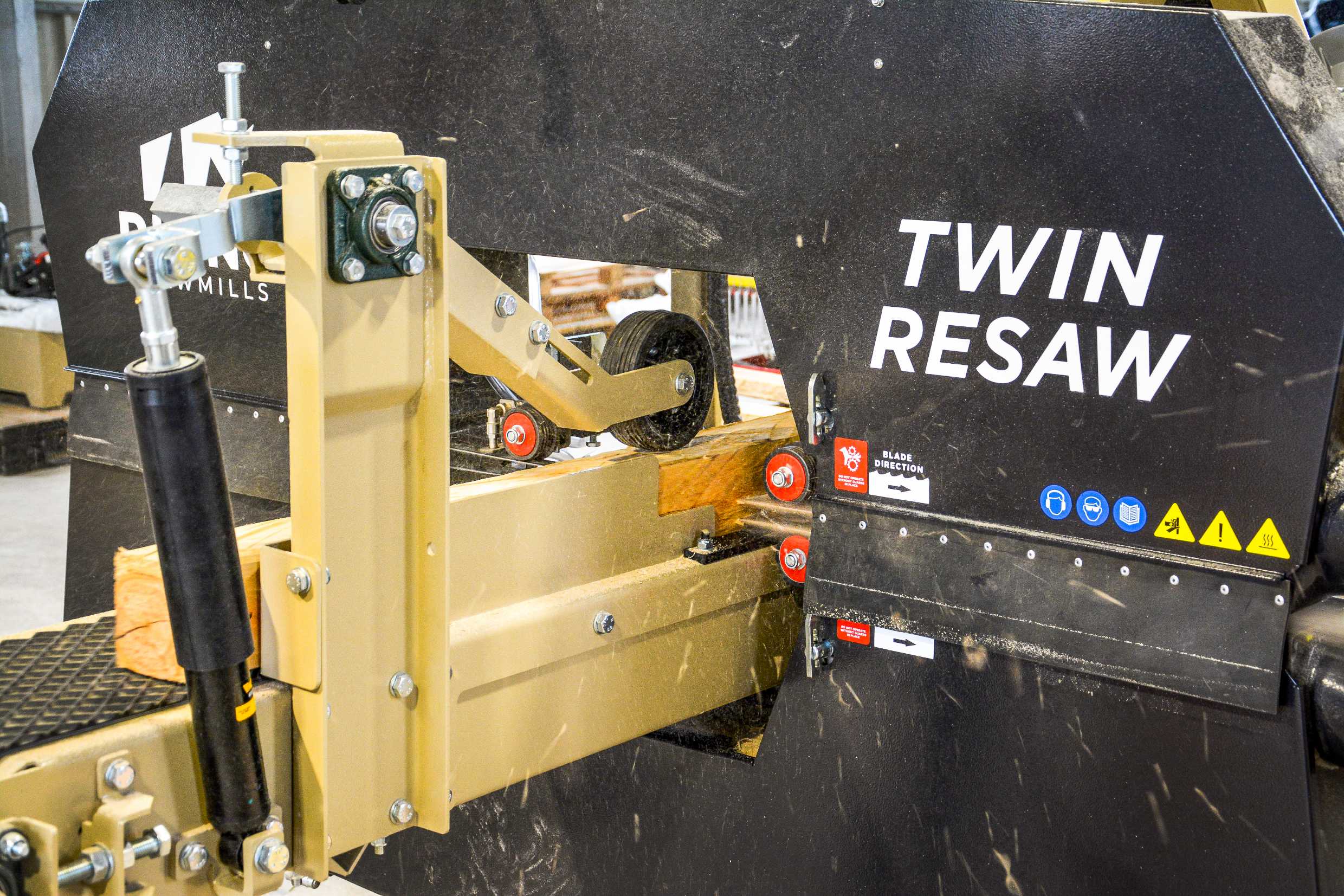 Rhino Twin Head Resaw with Automatic Conveyor Feed (New) - Image 37