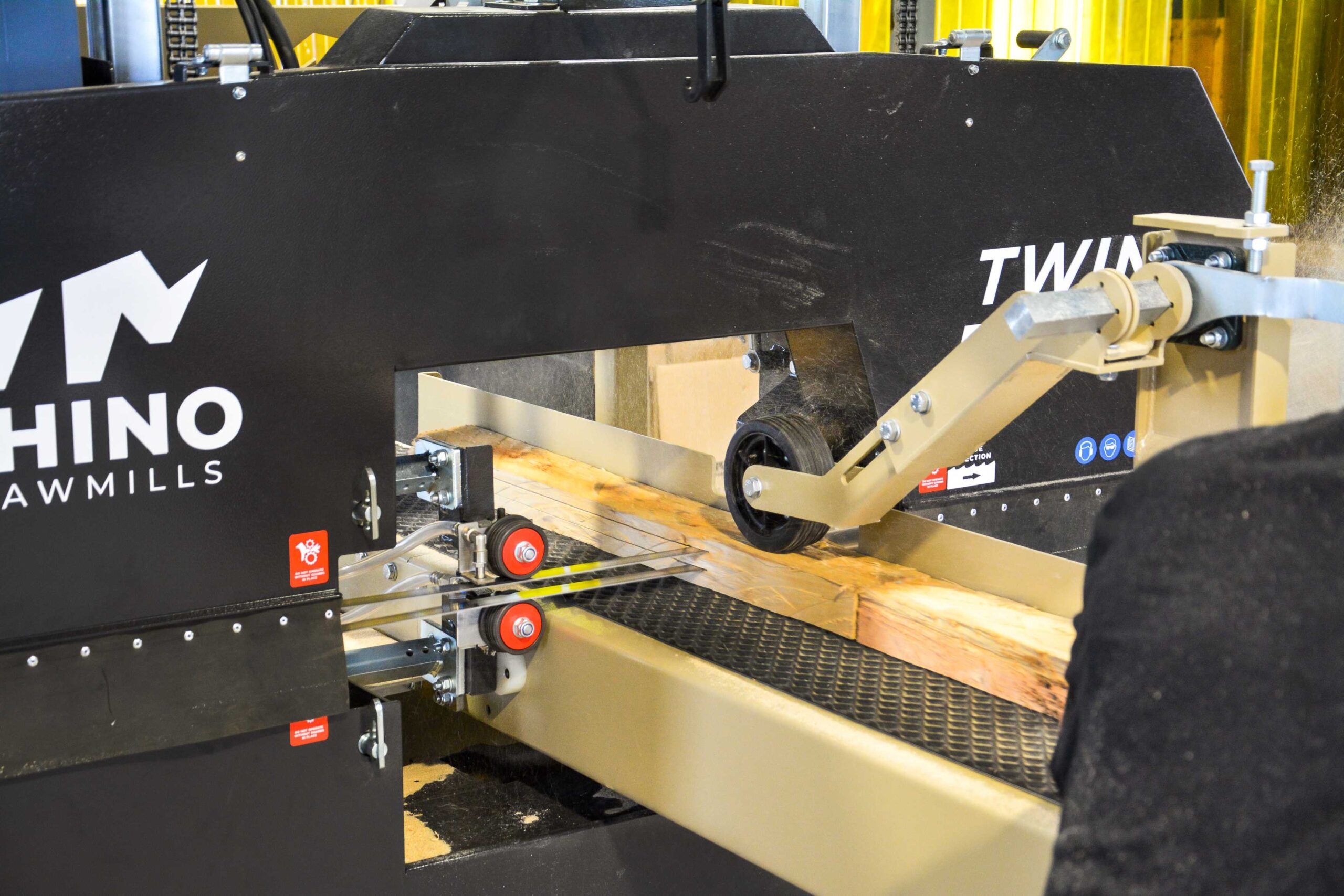 Rhino Twin Head Resaw with Automatic Conveyor Feed (New) - Image 28