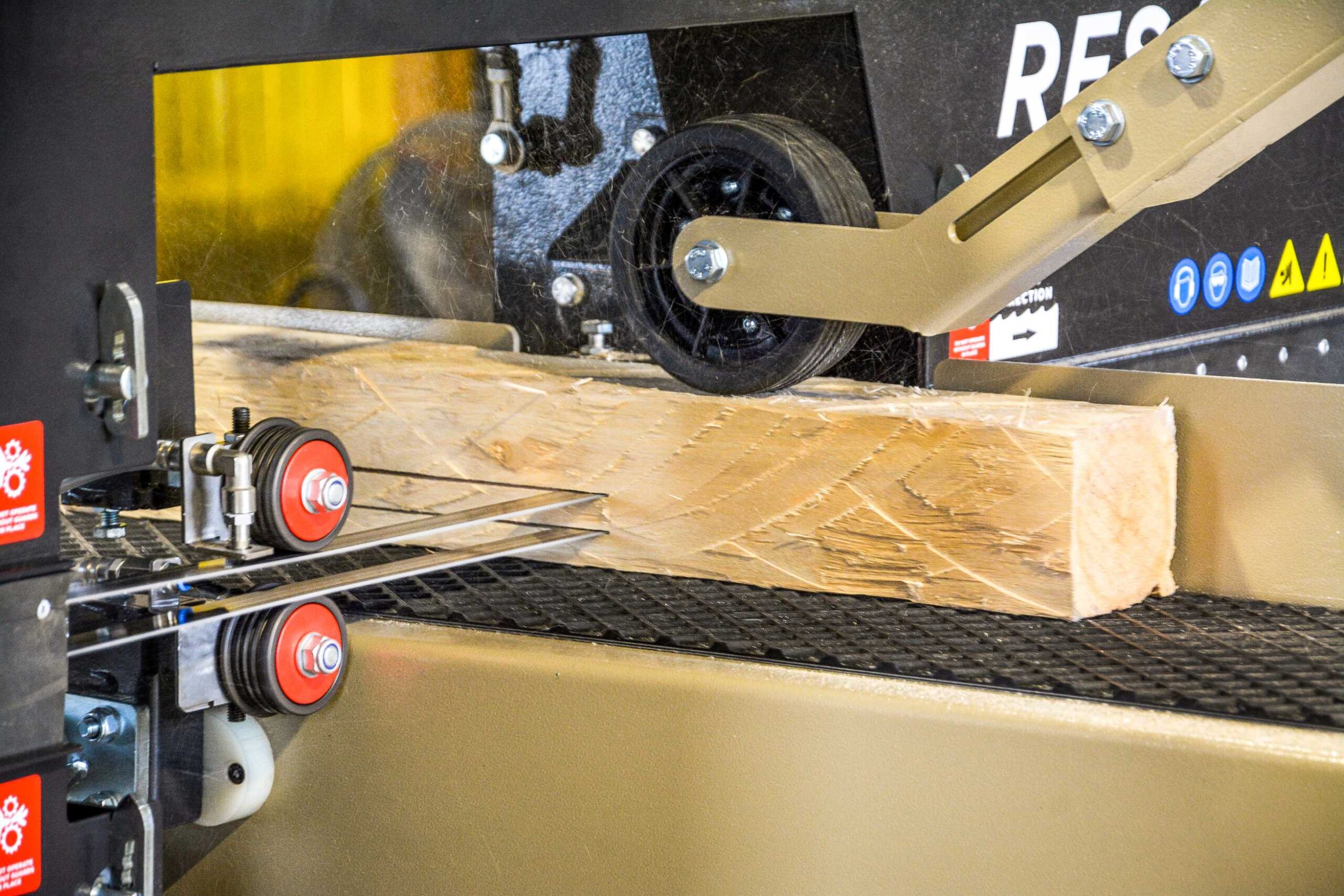 Rhino Twin Head Resaw with Automatic Conveyor Feed (New) - Image 30
