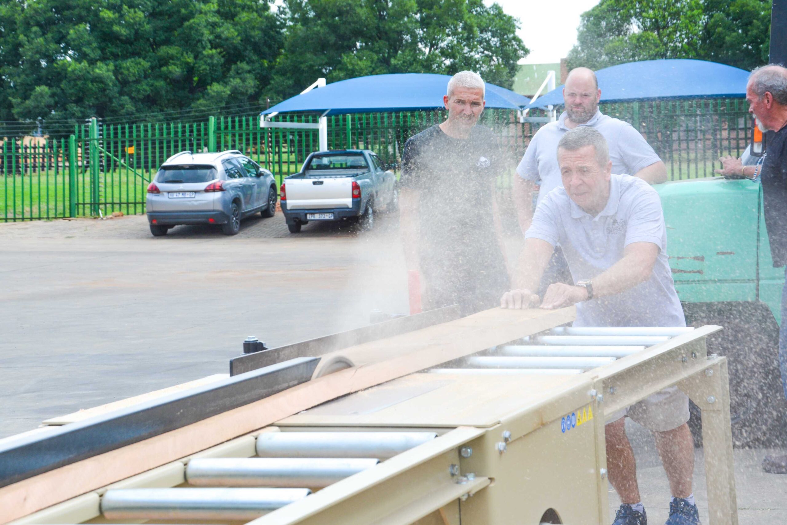 (New) Rhino Heavy-Duty Board Edger & Ripper Combo with Feed Tables - Made in South Africa - Image 14