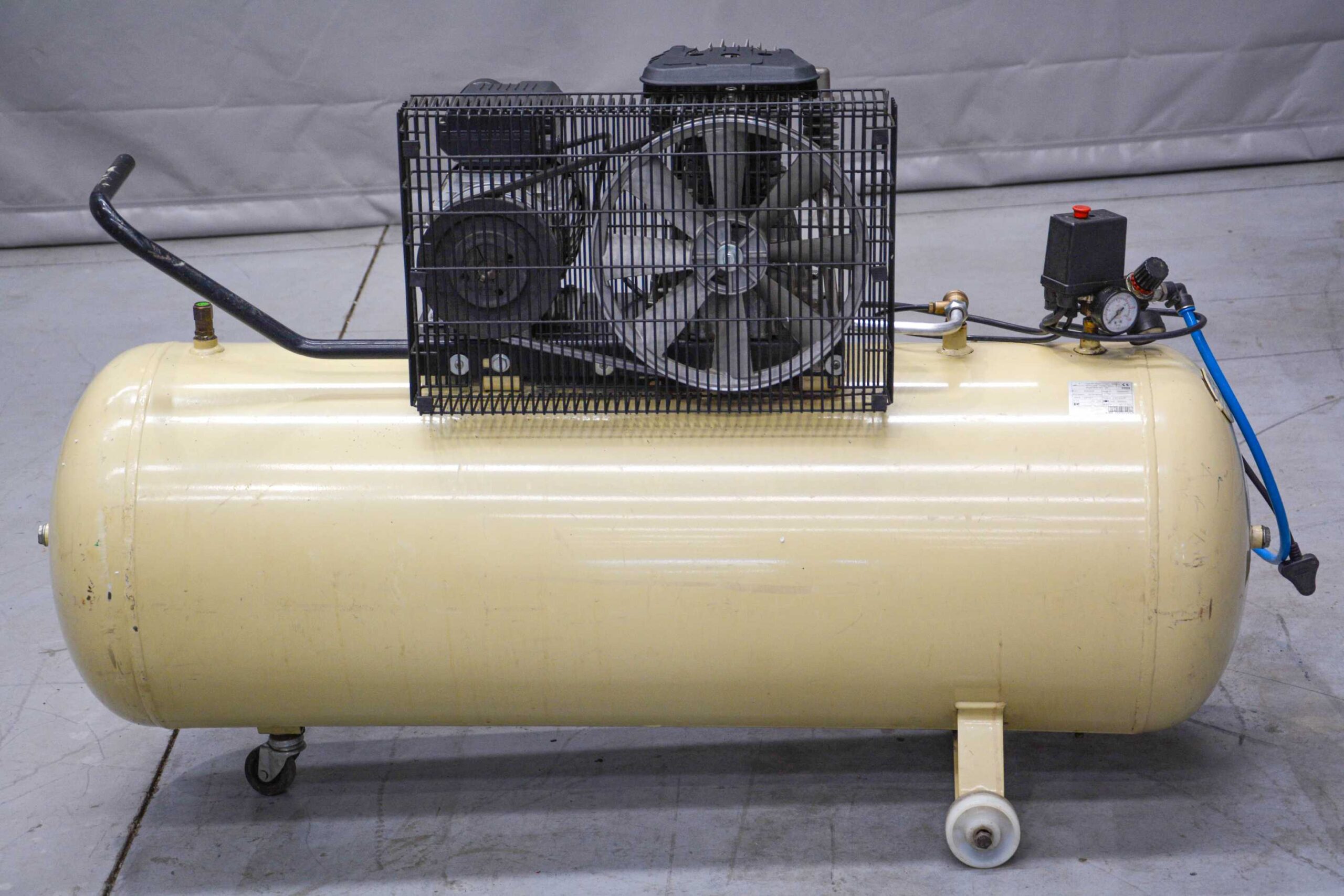 Ingersoll Rand 200L Piston Air Compressor โ (Fully Serviced) - Image 7