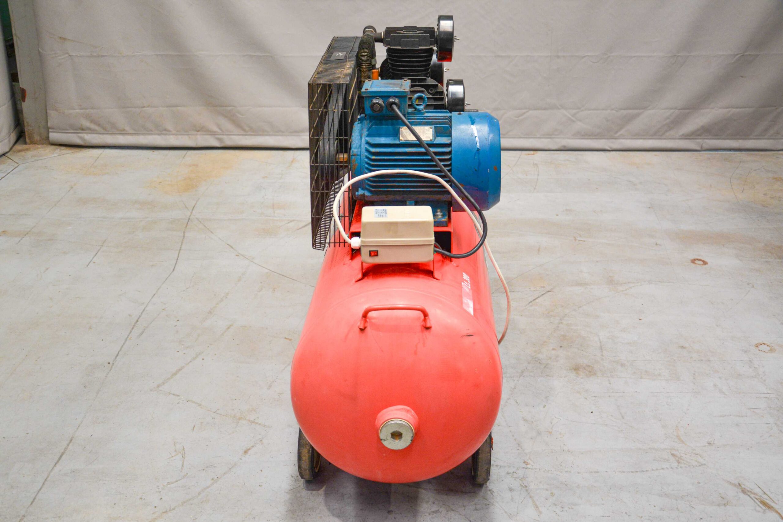 MAT Air 300L Piston Air Compressor โ (Fully Serviced) - Image 10