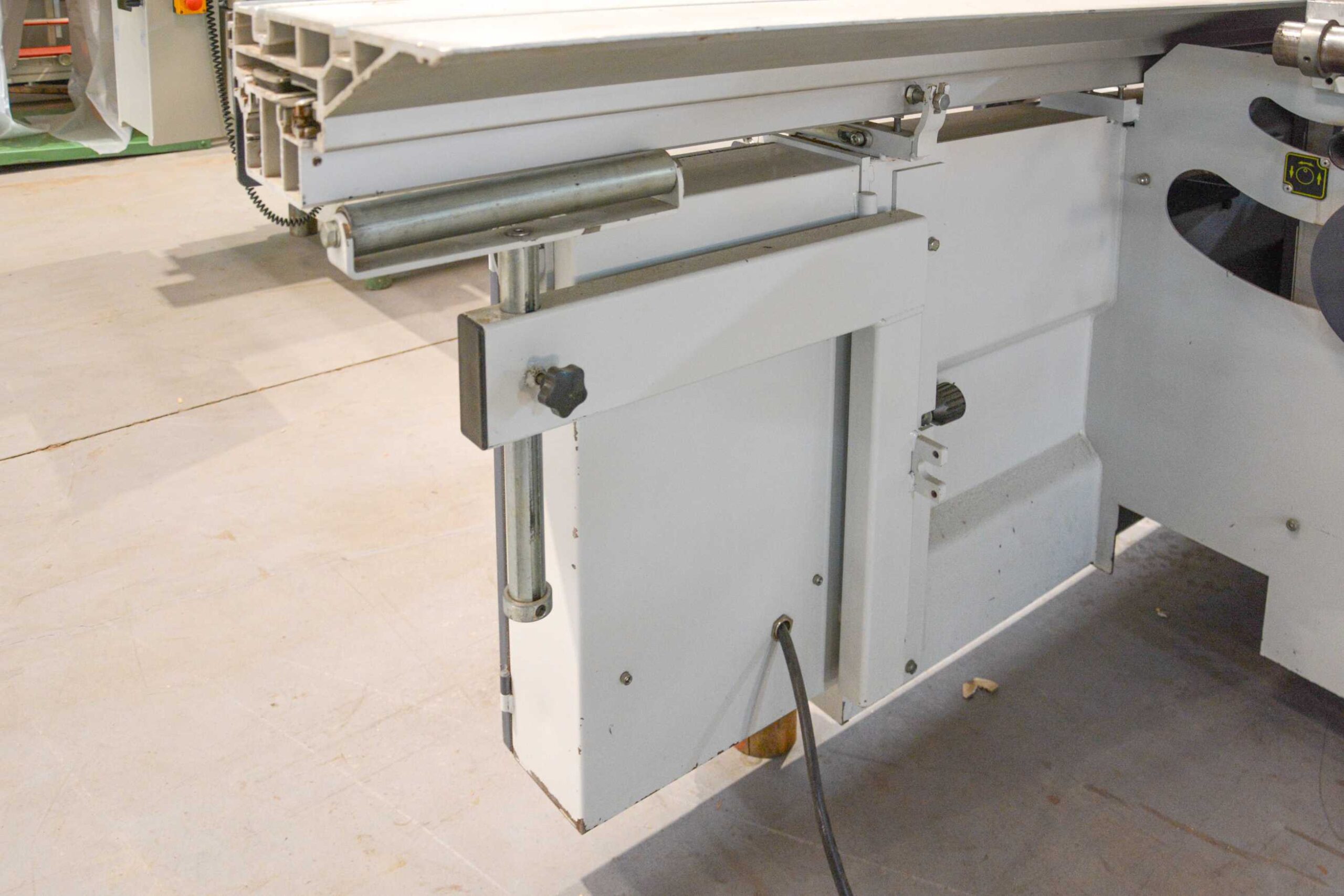 Robland Z320 Sliding Table Panel Saw - Belgium (Fully-Serviced) (PS140U) - Image 9