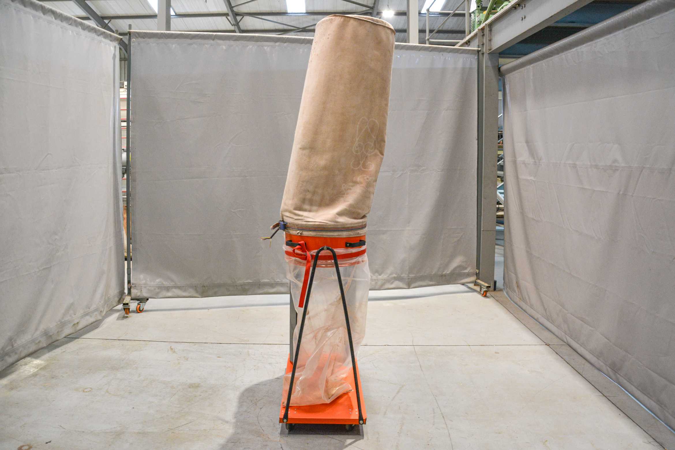 Coral Single Bag Dust Extractor (Fully-Serviced) (DE253U) - Image 6