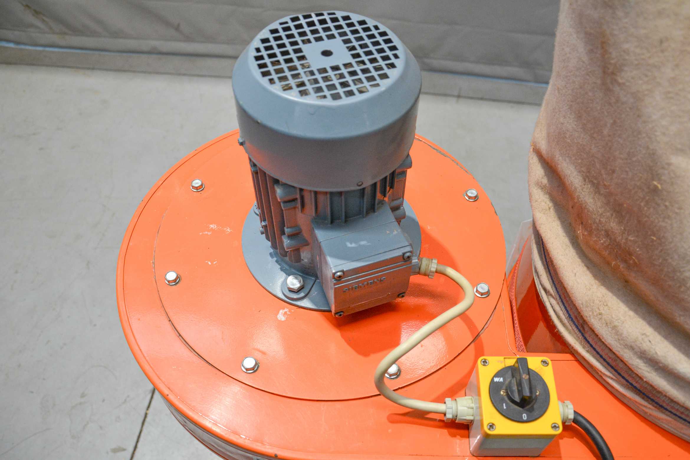 Coral Single Bag Dust Extractor (Fully-Serviced) (DE253U) - Image 11