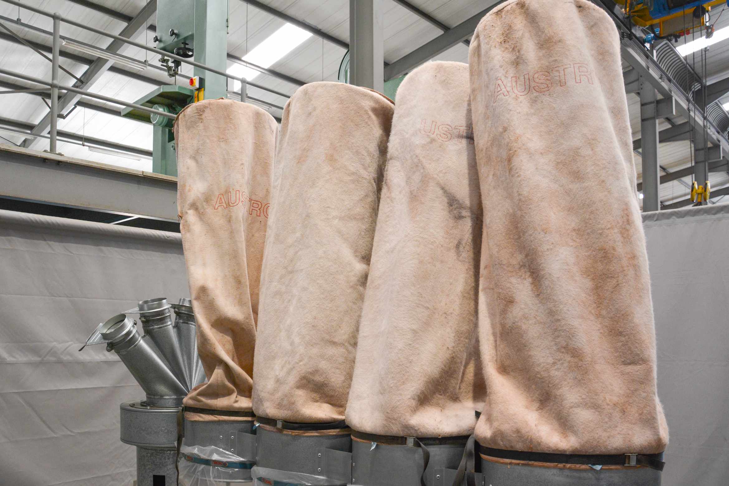 Coral 4-Bag Industrial Dust Extractor - Italy (Fully-Serviced) (DE260U) - Image 12