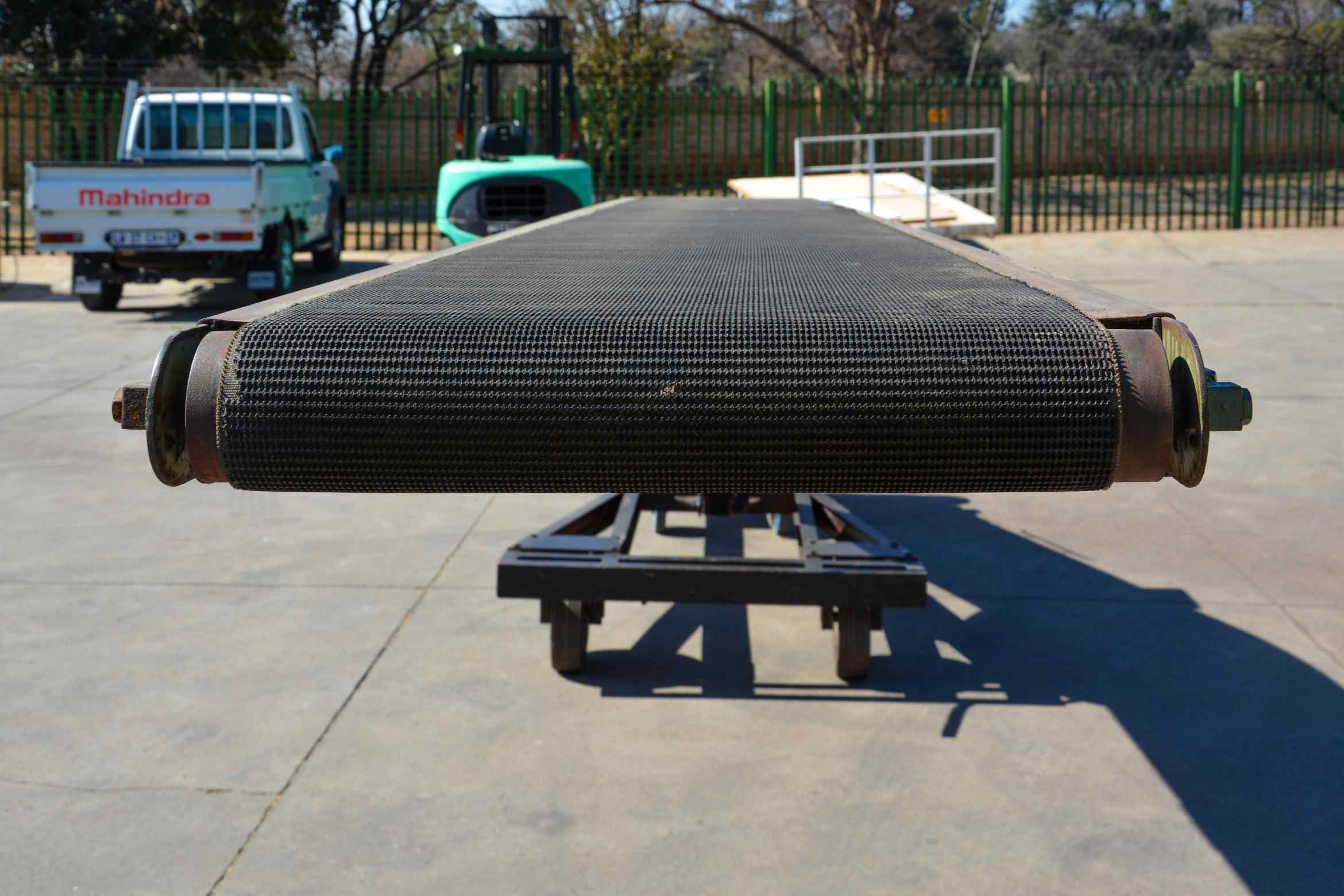 Industrial Mobile Container Loading Conveyor System (CO118U) - Image 21