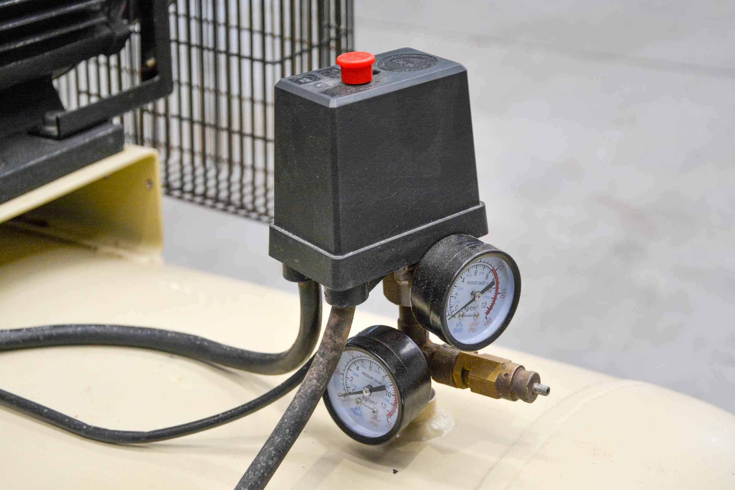 Ingersoll Rand 7.5kW Industrial Air Compressor (Fully-Serviced) (CO109U) - Image 5